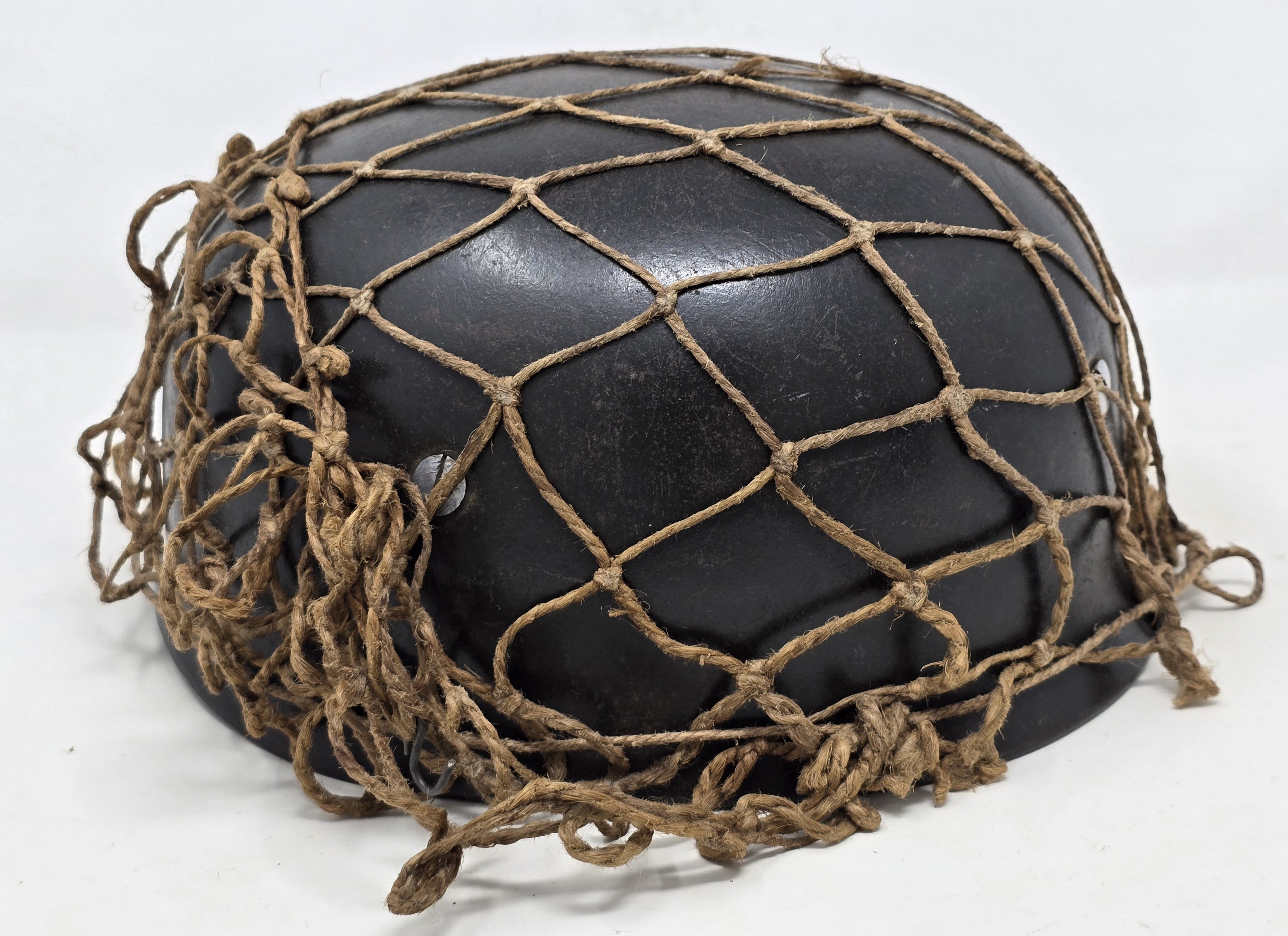 Striking Luftwaffe Fallschirmjäger Helmet, Netted! — image 5