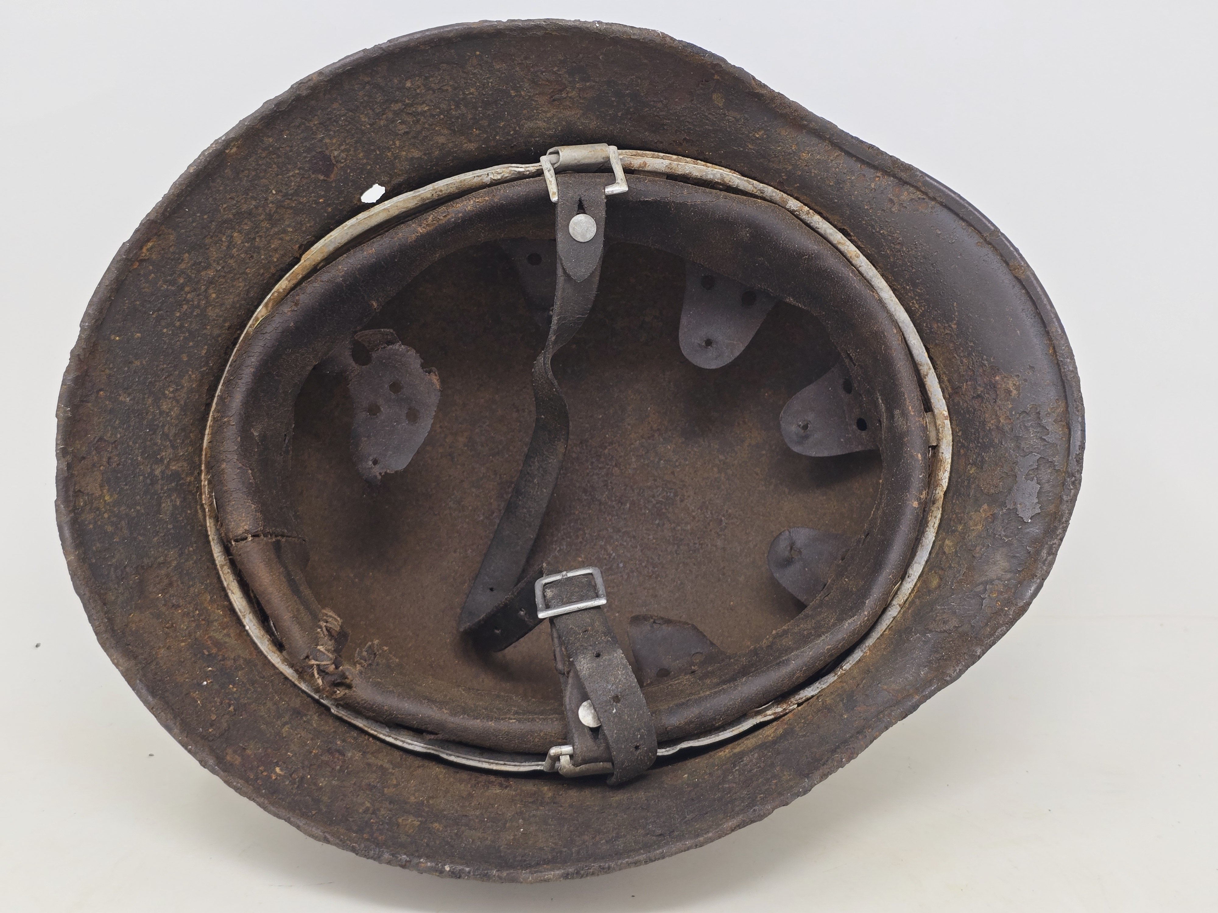 SS Winter Camo Helmet, Battlefield Pickup — image 2