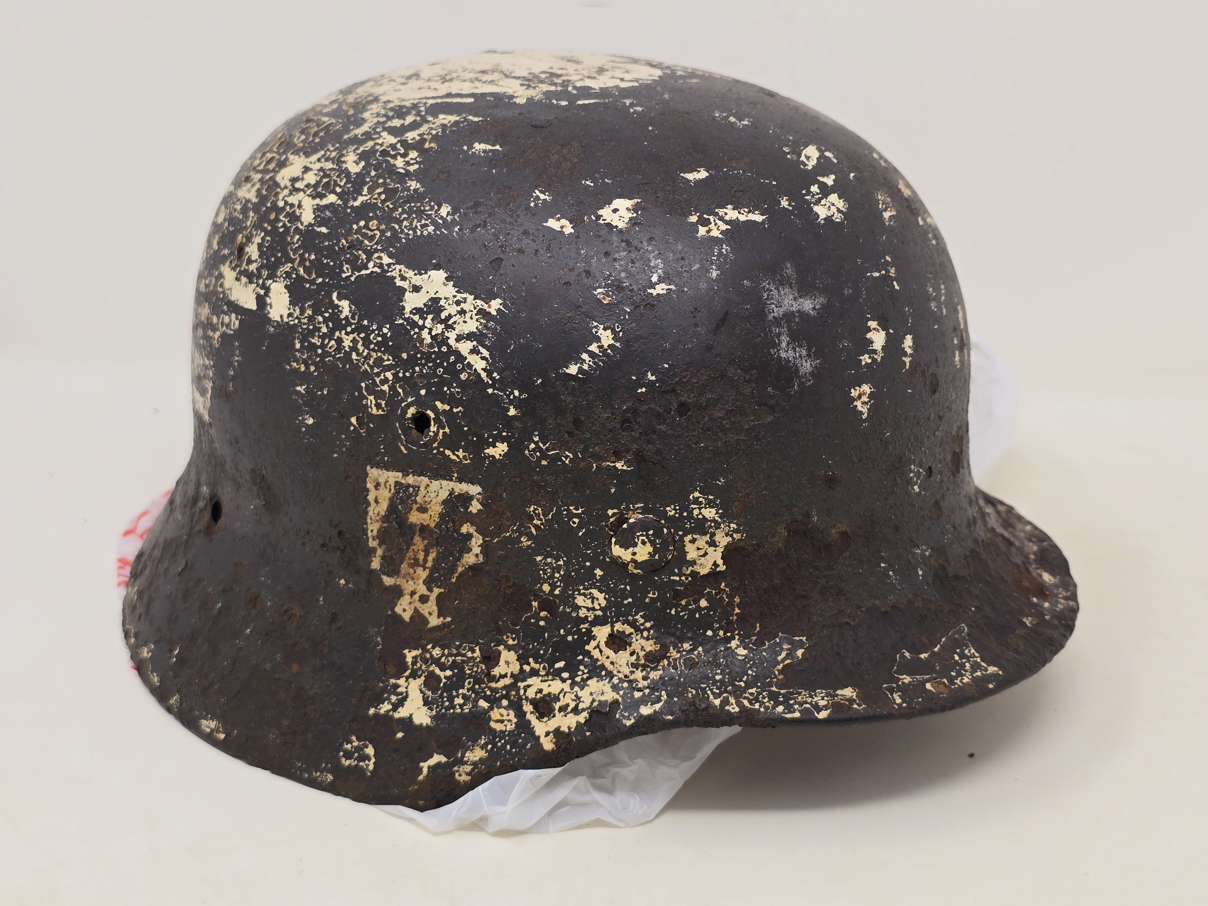 SS Winter Camo Helmet, Battlefield Pickup — image 5
