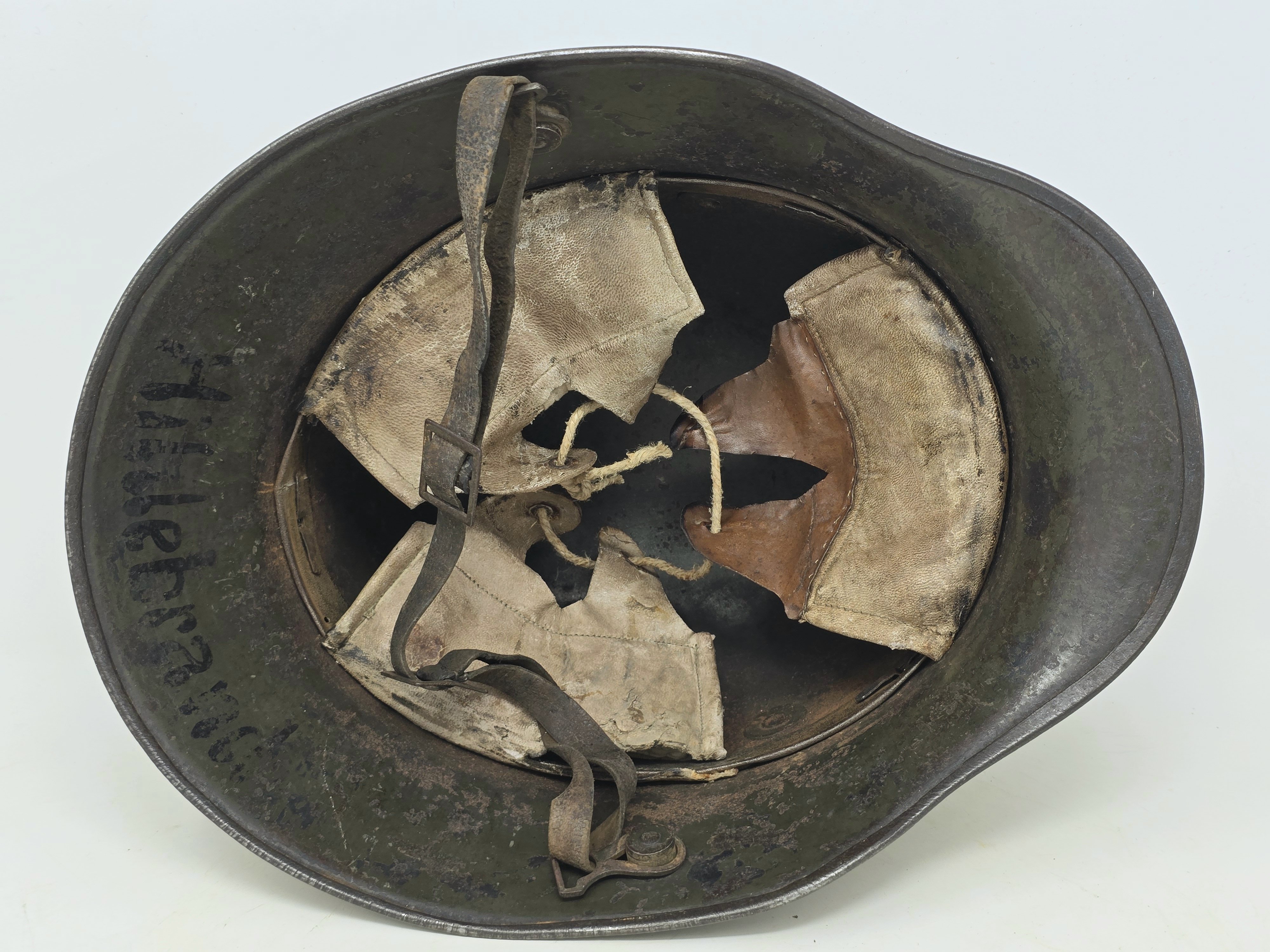 (Bill S.)WWI Imperial M16 Heer Guards Rgt. Helmet, Complete — image 5