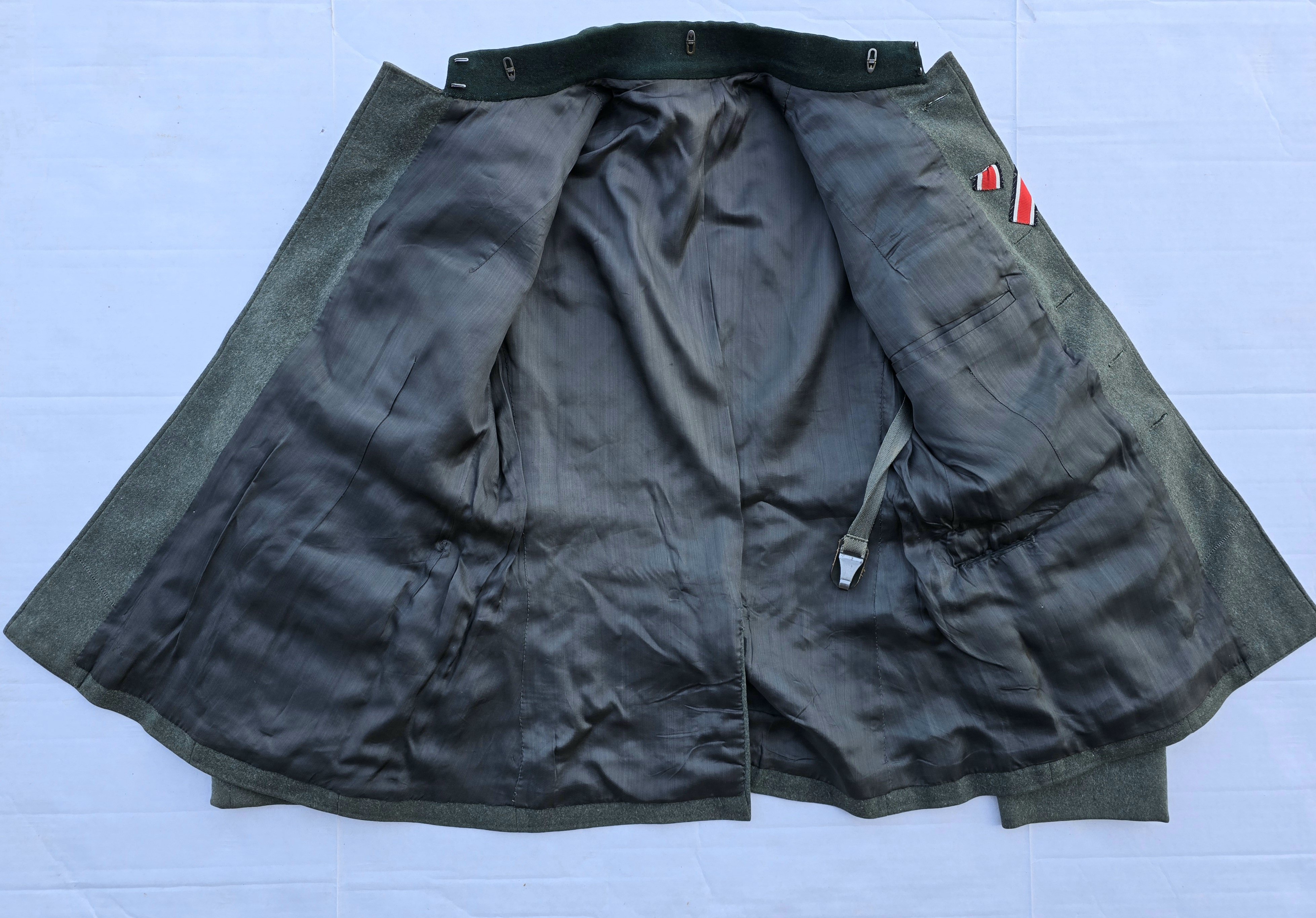 Striking Waffen-SS Officer's Tunic, ,,Germania' — image 5