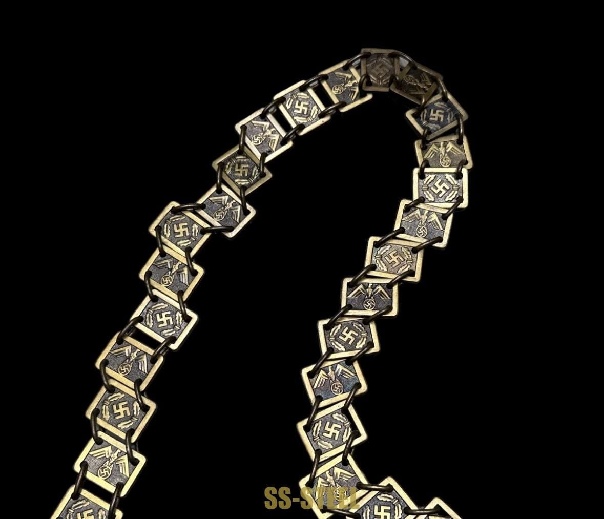 NSDAP Political Leaders Gorget w/ Case — image 8