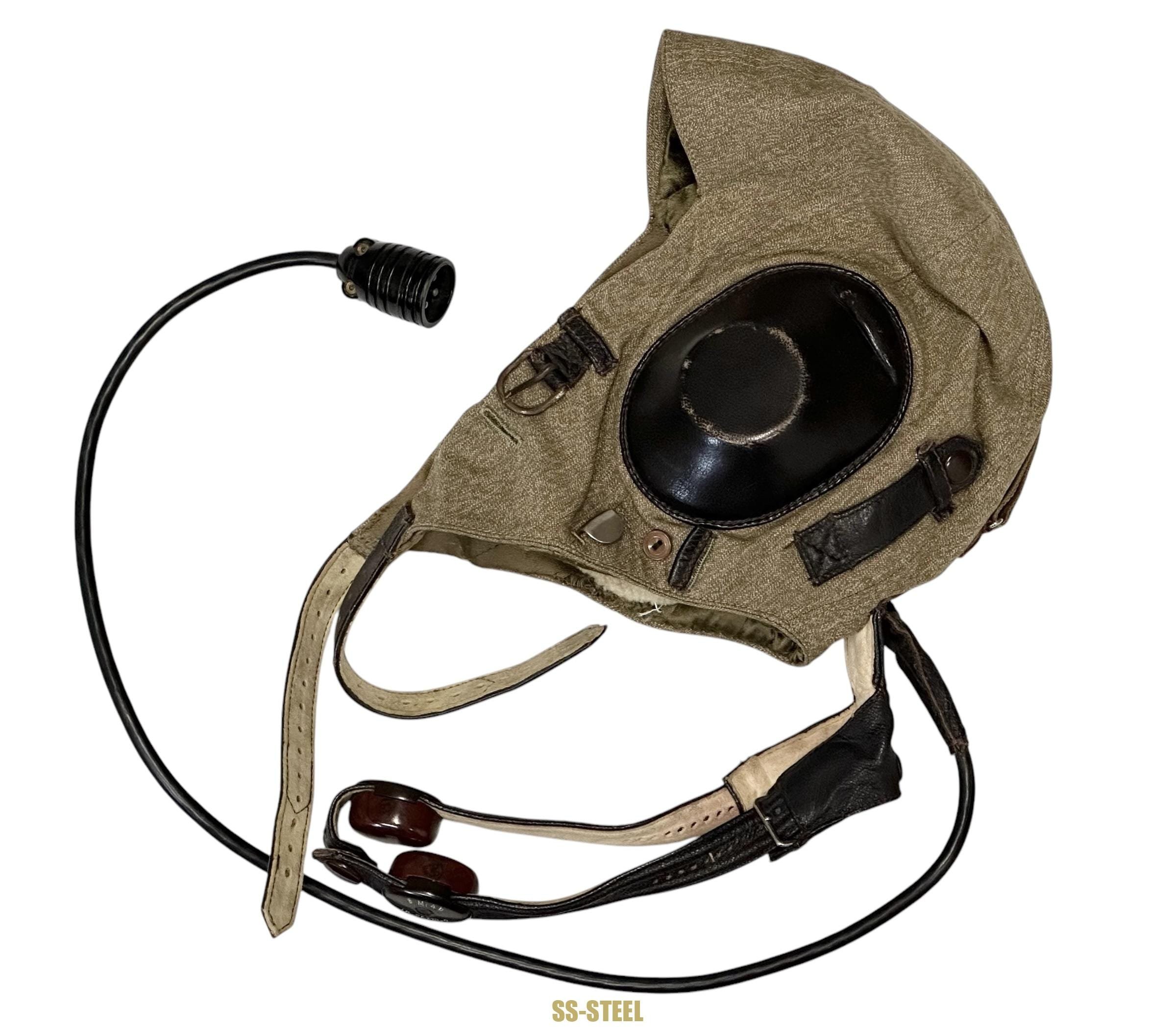 Luftwaffe LKpS101 Helmet, Pilot Gloves, Jump School Document — image 10