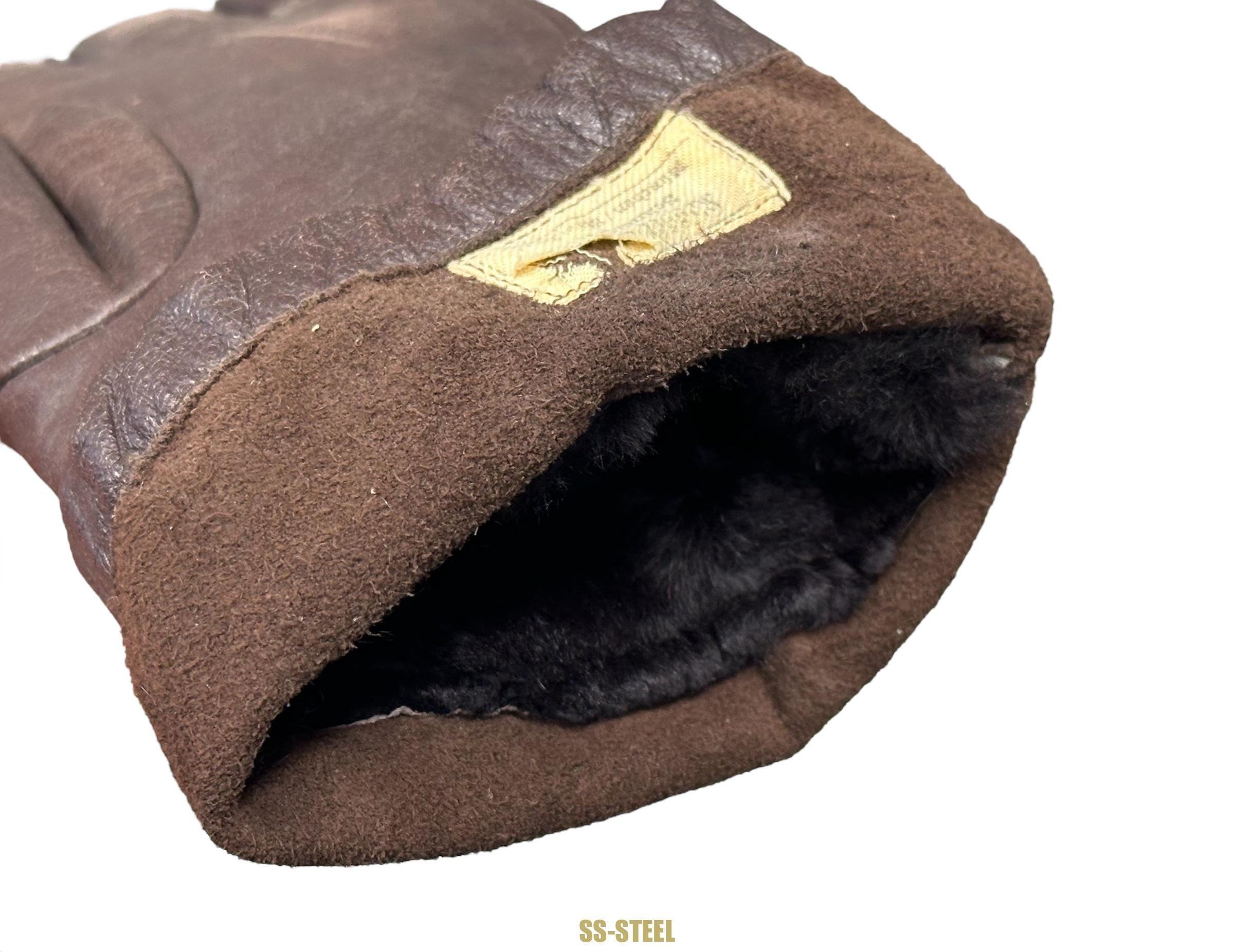 Luftwaffe LKpS101 Helmet, Pilot Gloves, Jump School Document — image 4