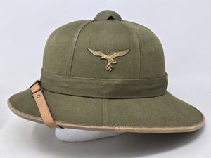 Luftwaffe General Officer Badged Troppenhelm (pith helmet)