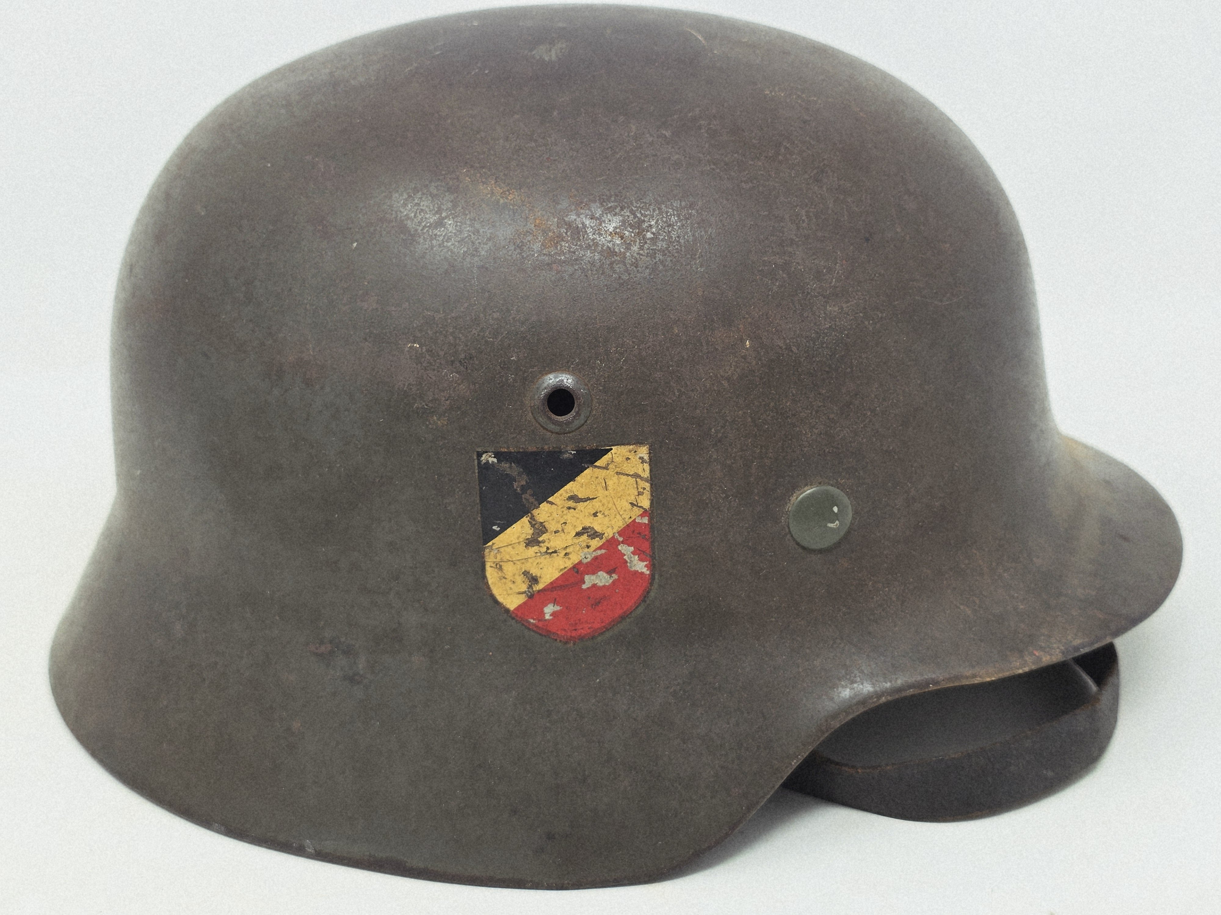 Outstanding Kriegsmarine M35 Helmet — image 3