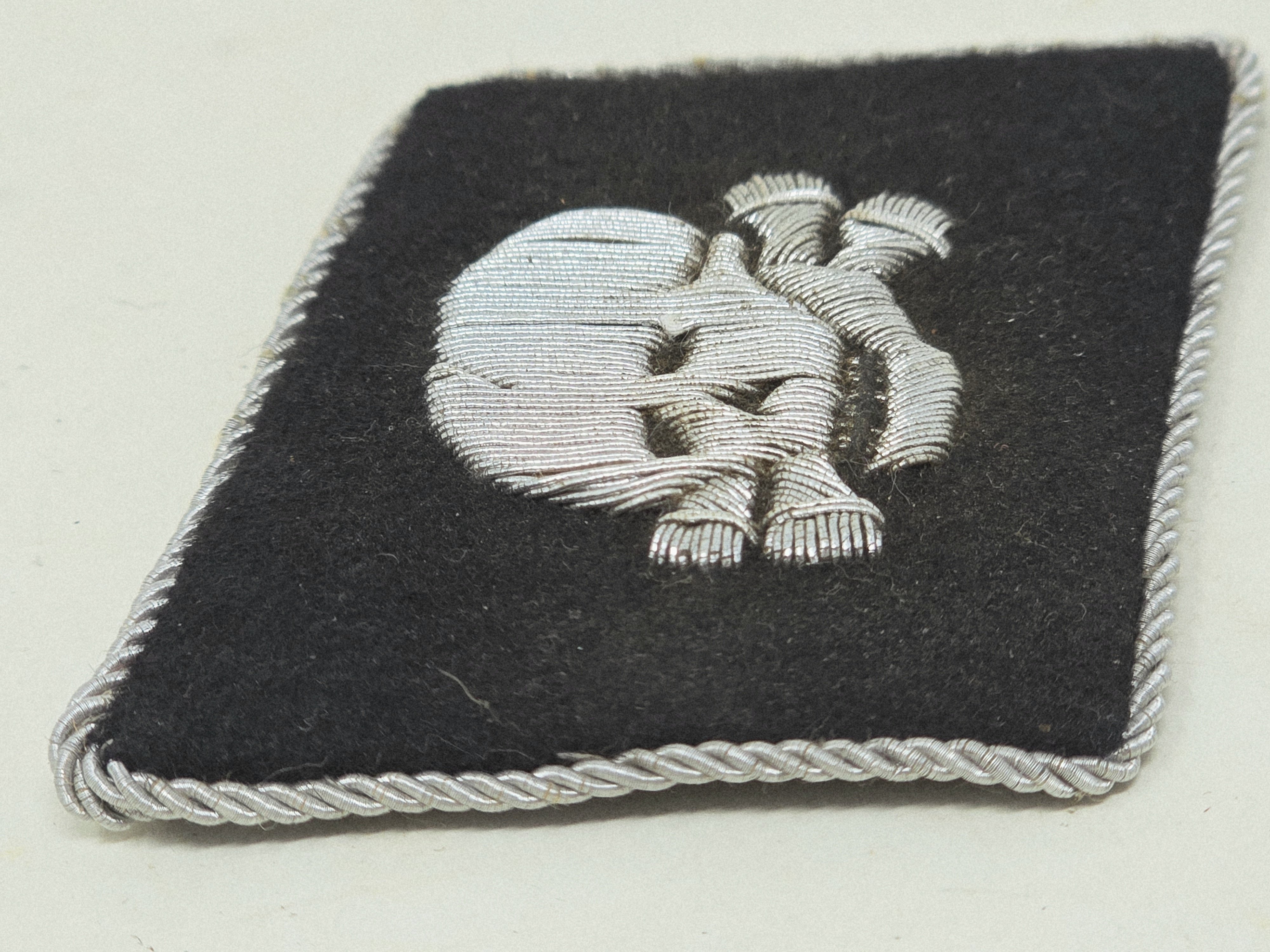 Beautiful TK Officer's Collar Tab in Bullion. — image 3