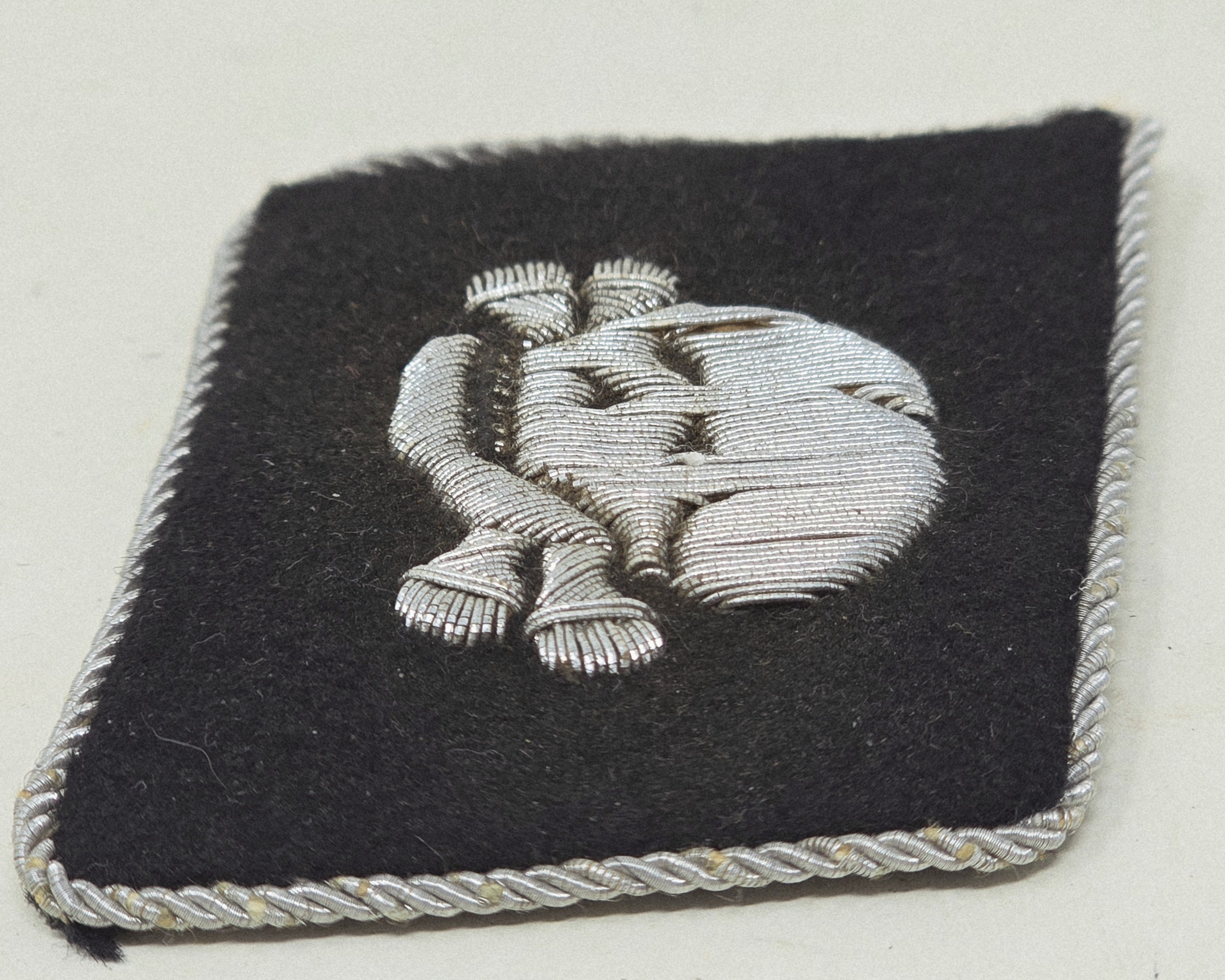 Beautiful TK Officer's Collar Tab in Bullion. — image 4