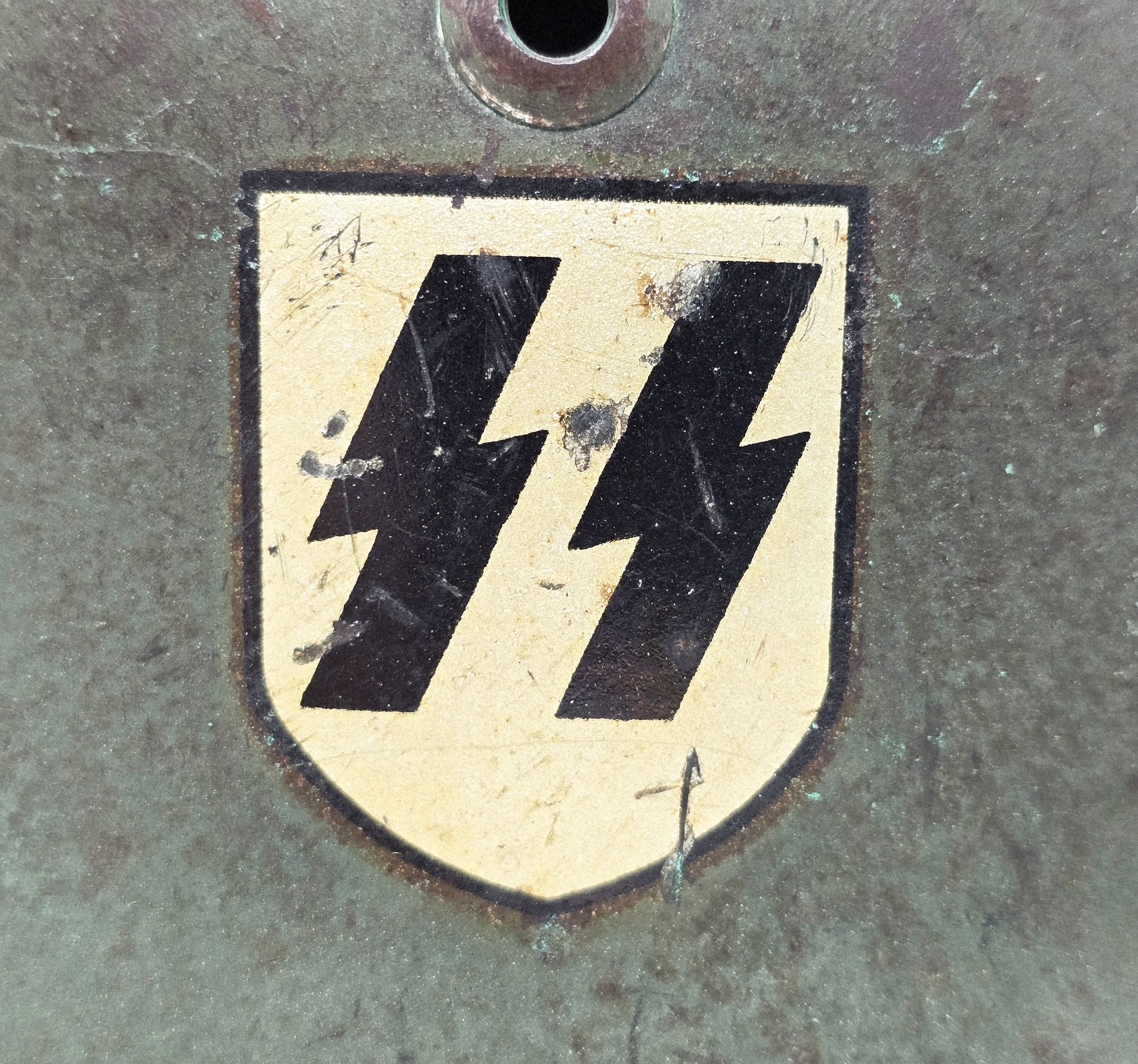 Outstanding Waffen-SS M35 Double Decal Helmet ET64 — image 13