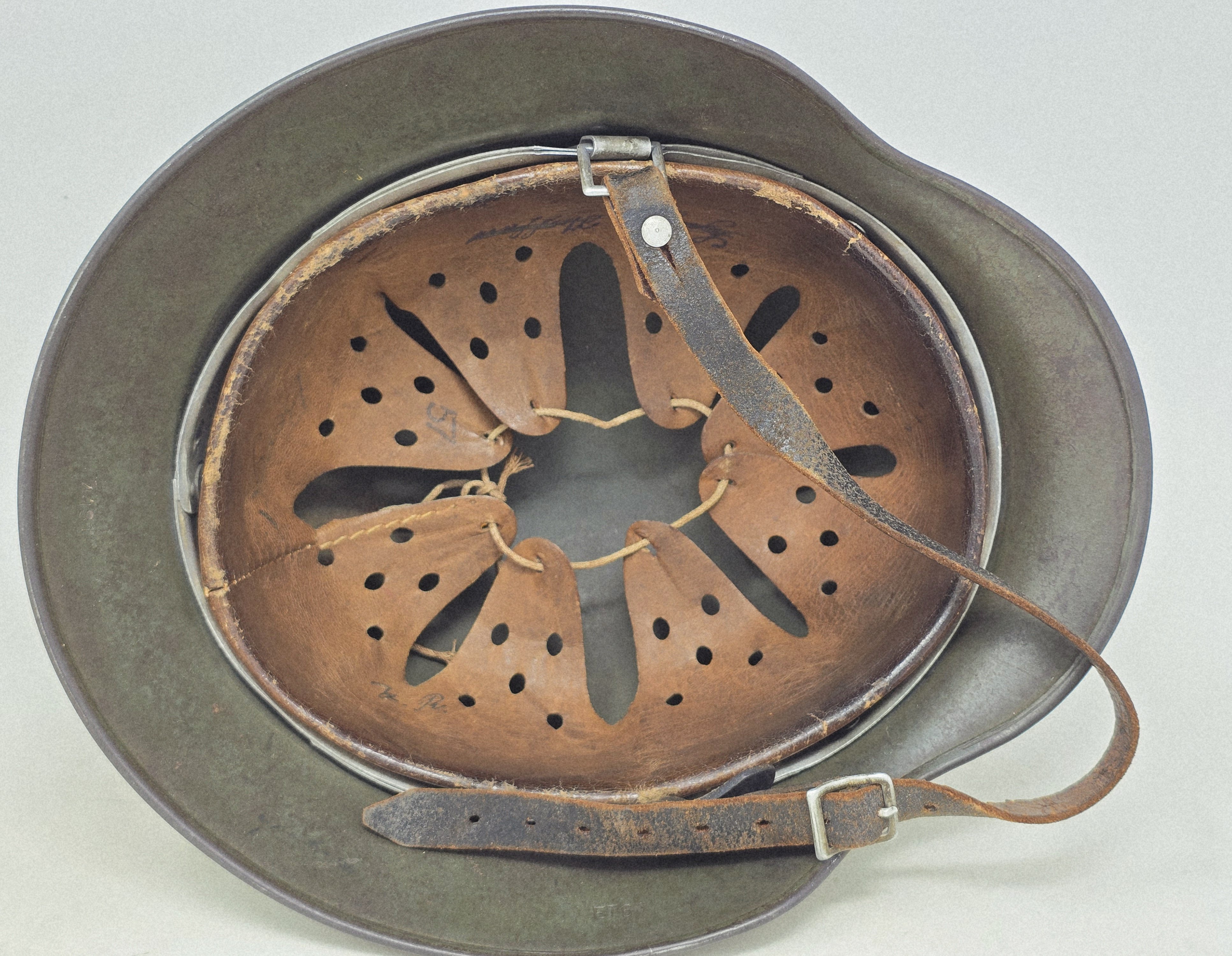 Outstanding Waffen-SS M35 Double Decal Helmet ET64 — image 2