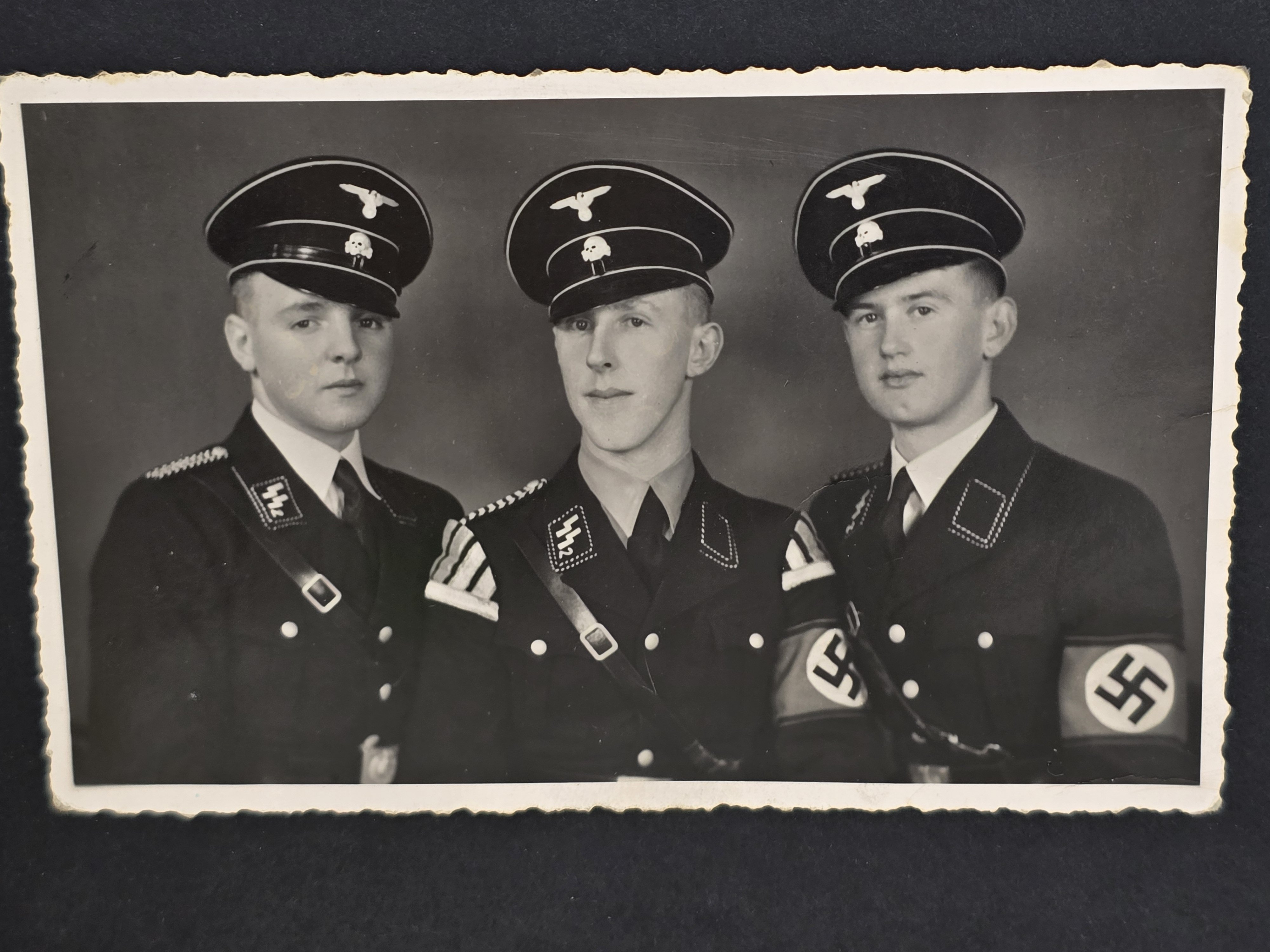 Desirable SS-VT ,,Germania' Photo Album — image 4