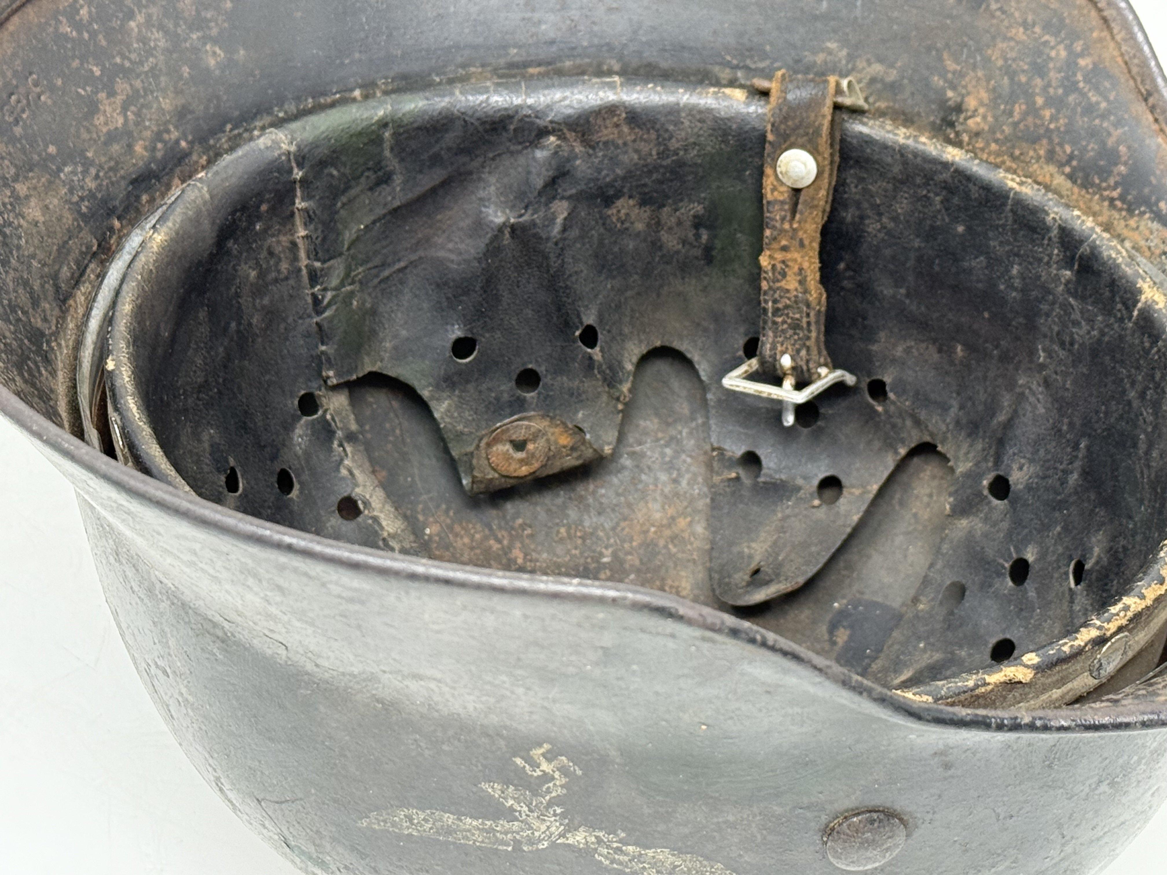 Luftwaffe M40 Single Decal Camo Helmet — image 13