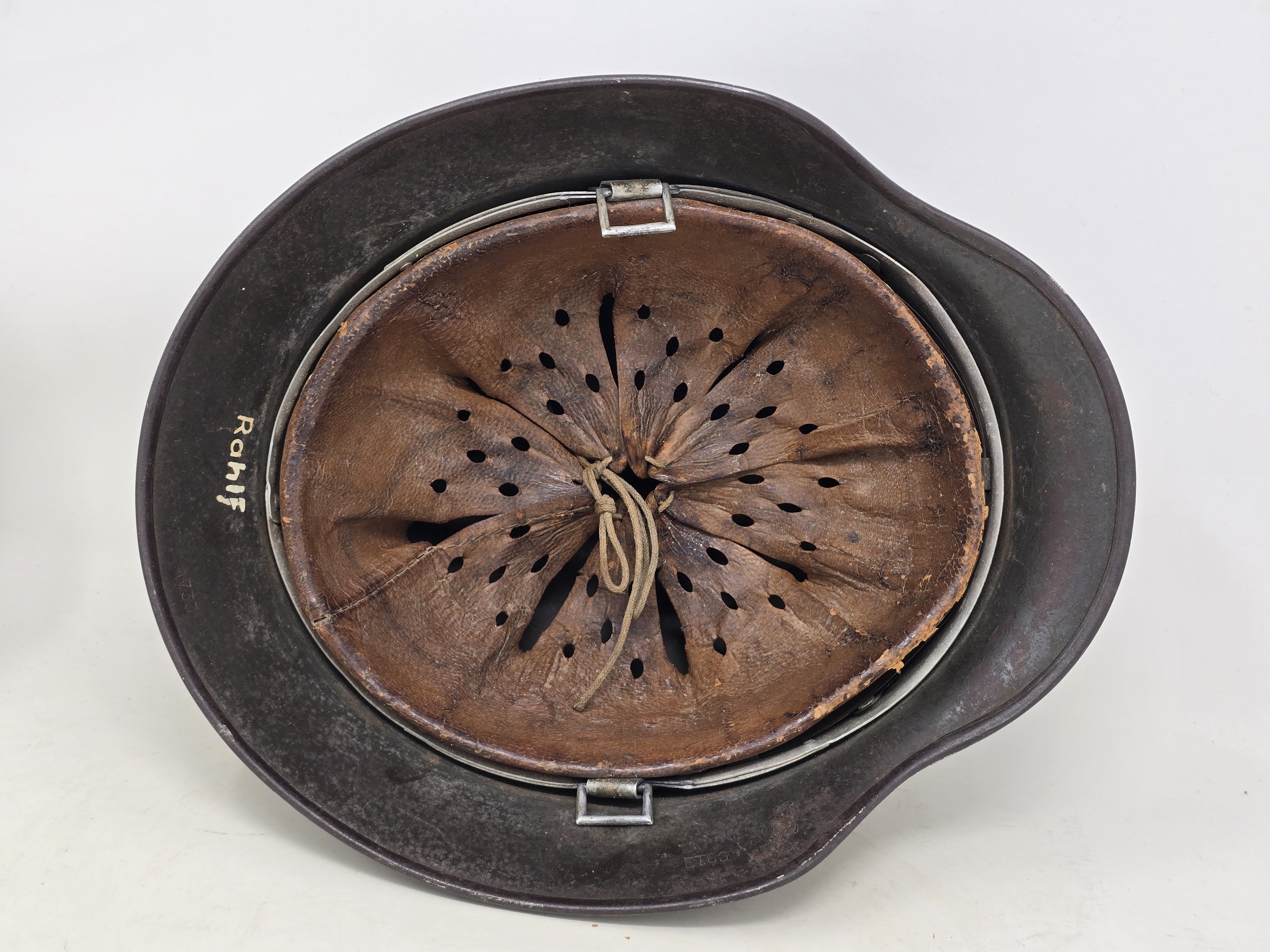 Service Used M35 Heer Helmet — image 8