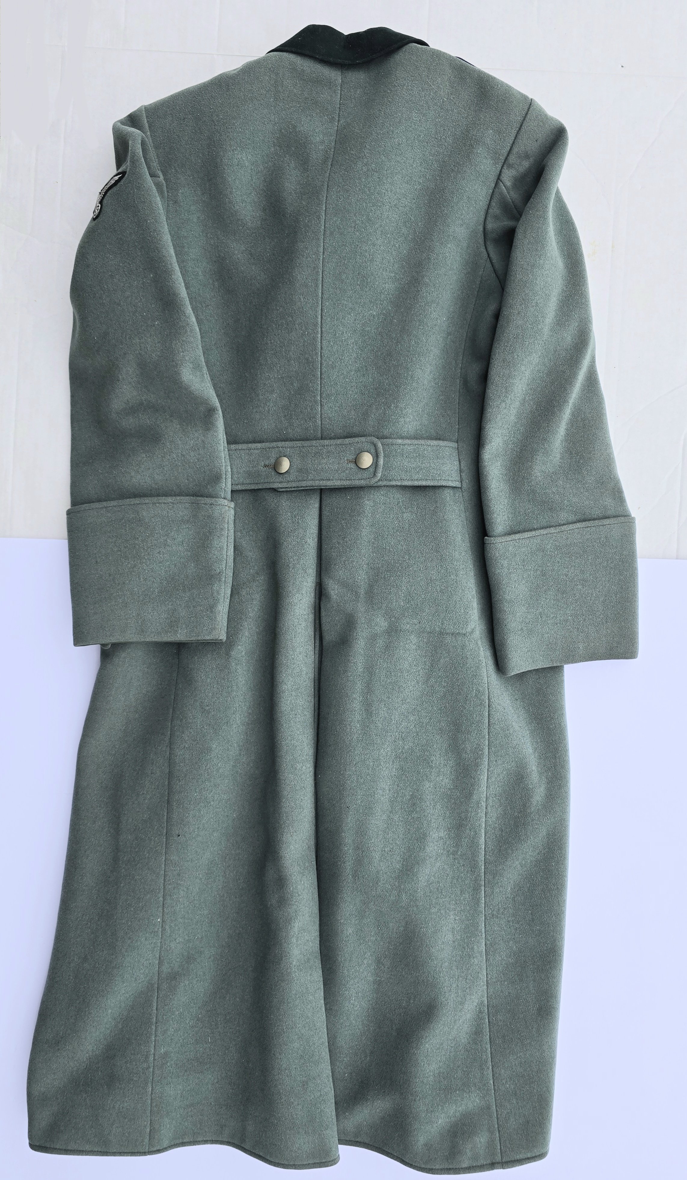 Striking Waffen-SS Medical Officer's Mantel — image 17