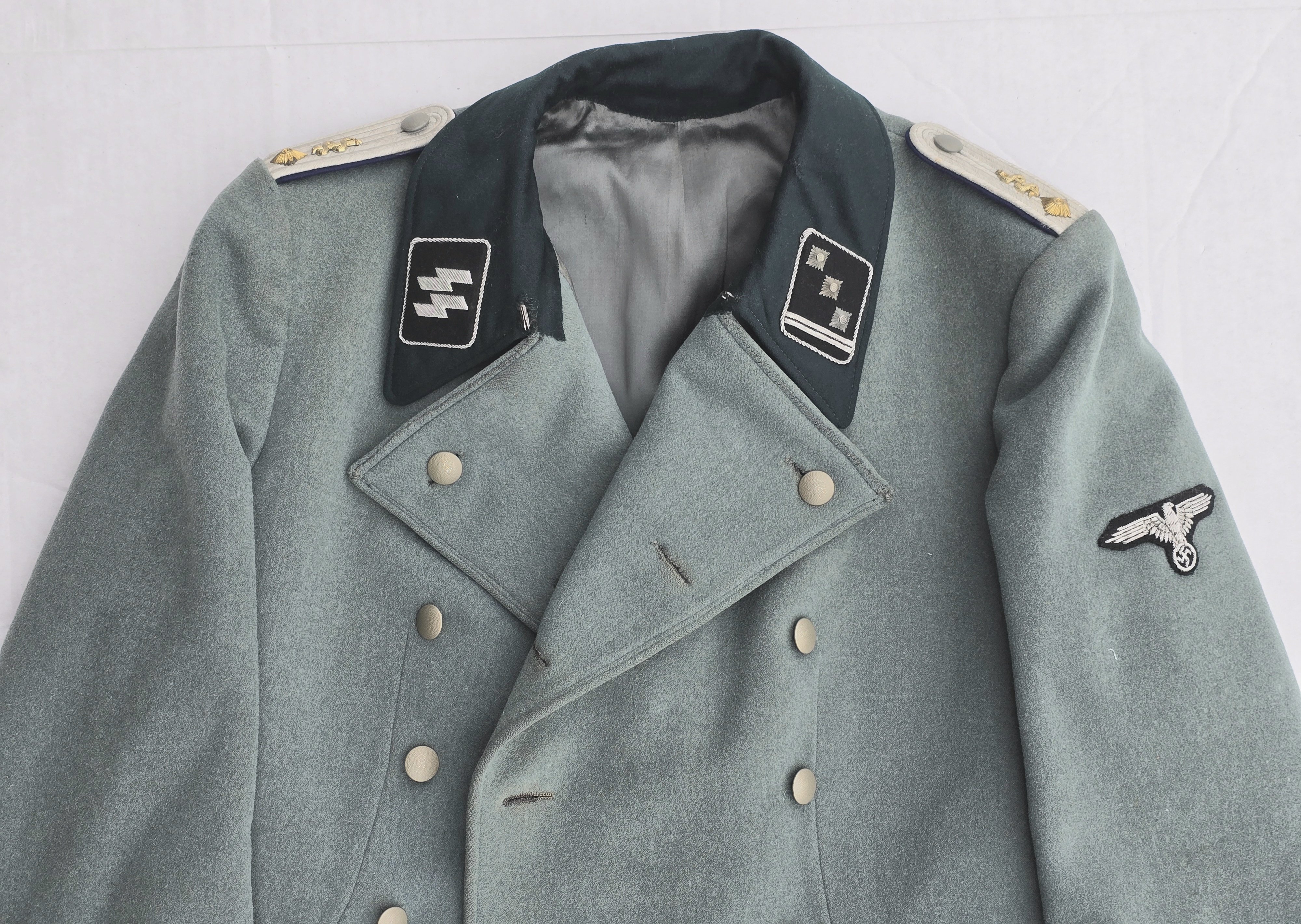 Striking Waffen-SS Medical Officer's Mantel — image 2