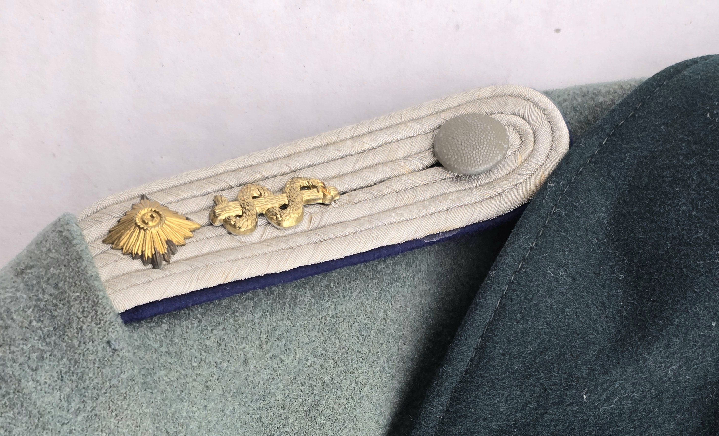 Striking Waffen-SS Medical Officer's Mantel — image 3