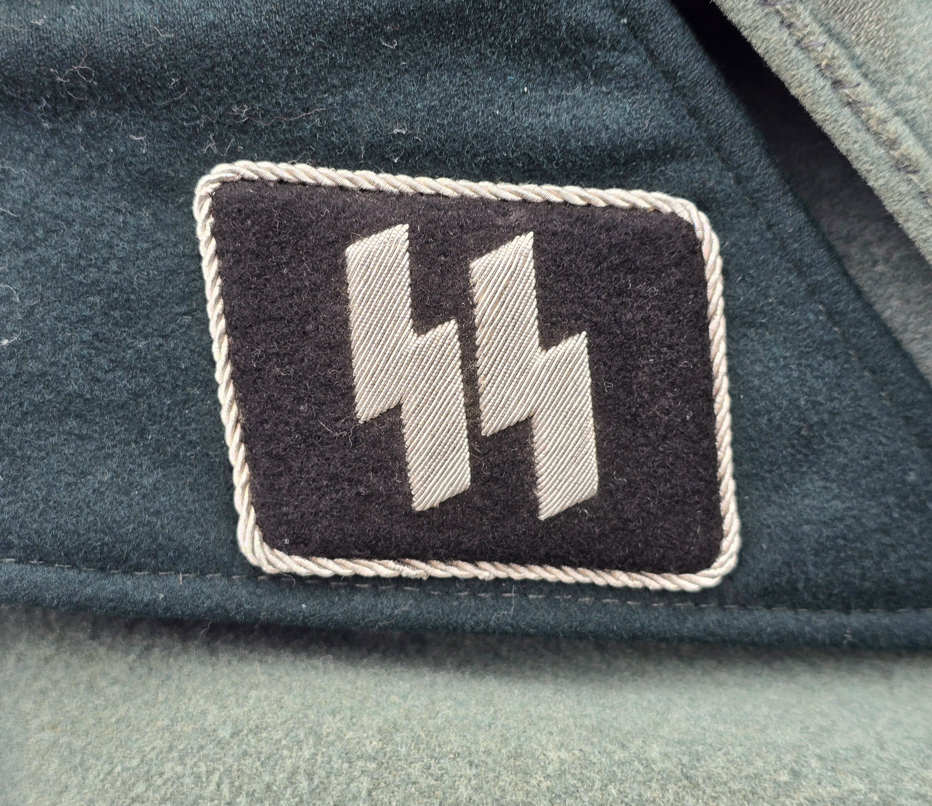 Striking Waffen-SS Medical Officer's Mantel — image 4