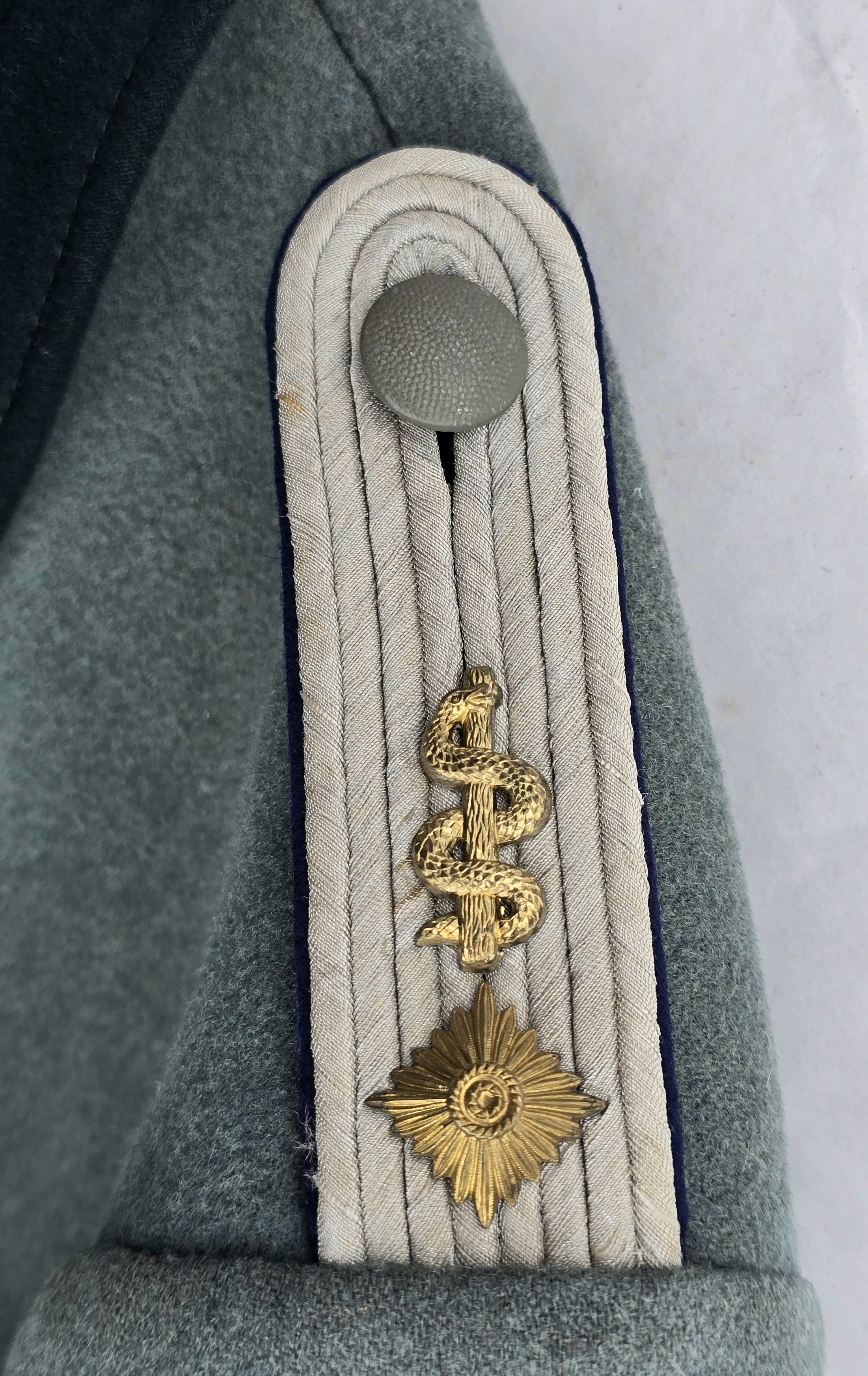 Striking Waffen-SS Medical Officer's Mantel — image 9