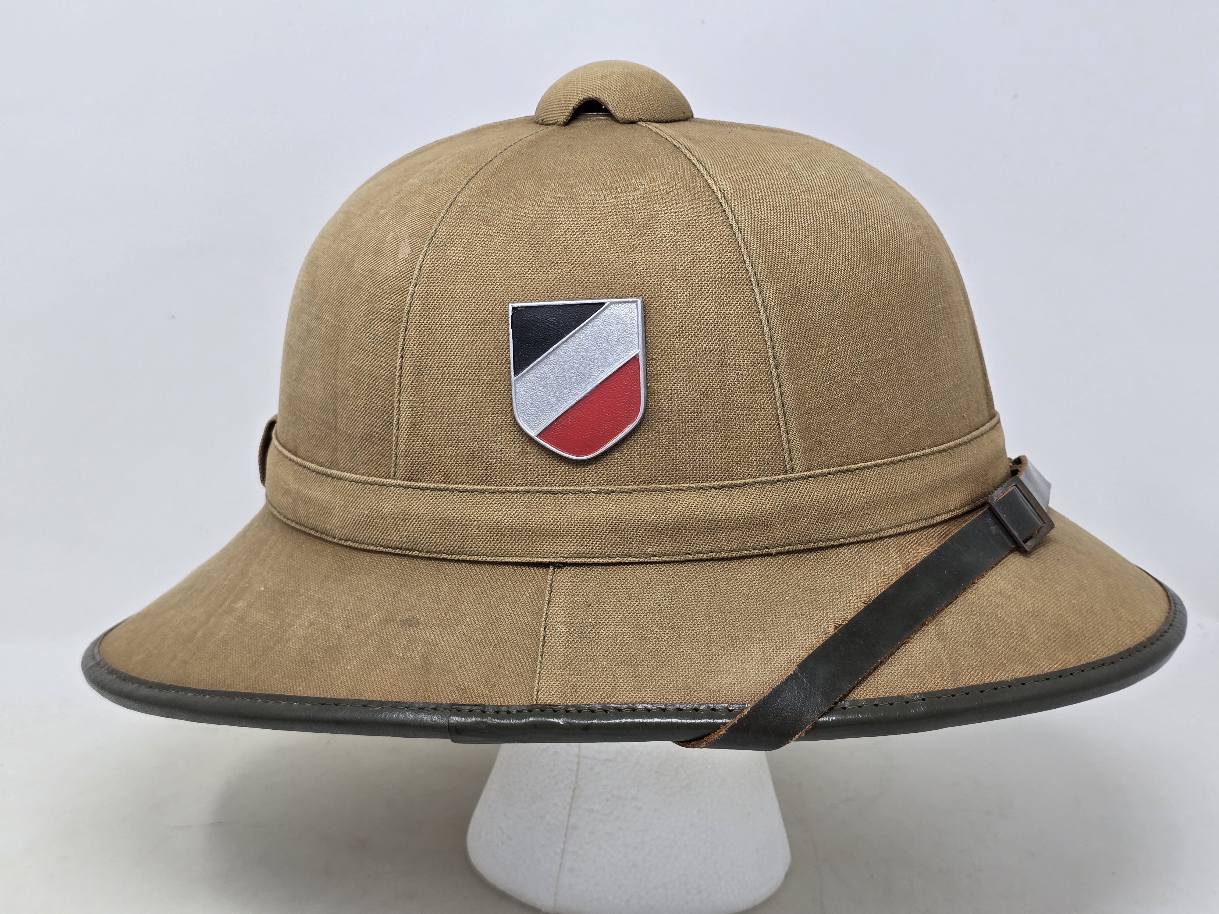Excellent Heer DAK Pith Helmet — image 4