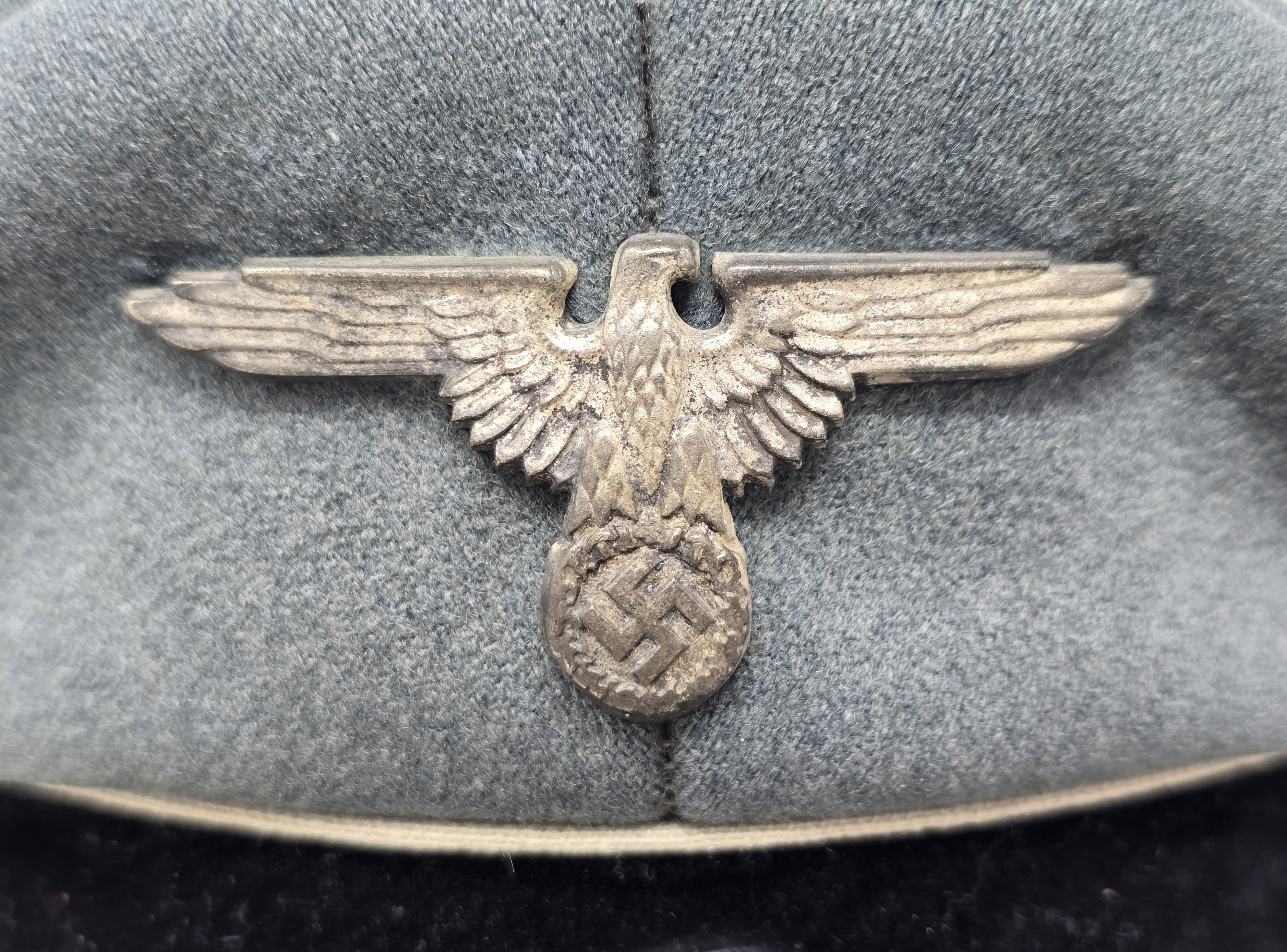 Stunning Waffen-SS Officer's Crusher Cap — image 4