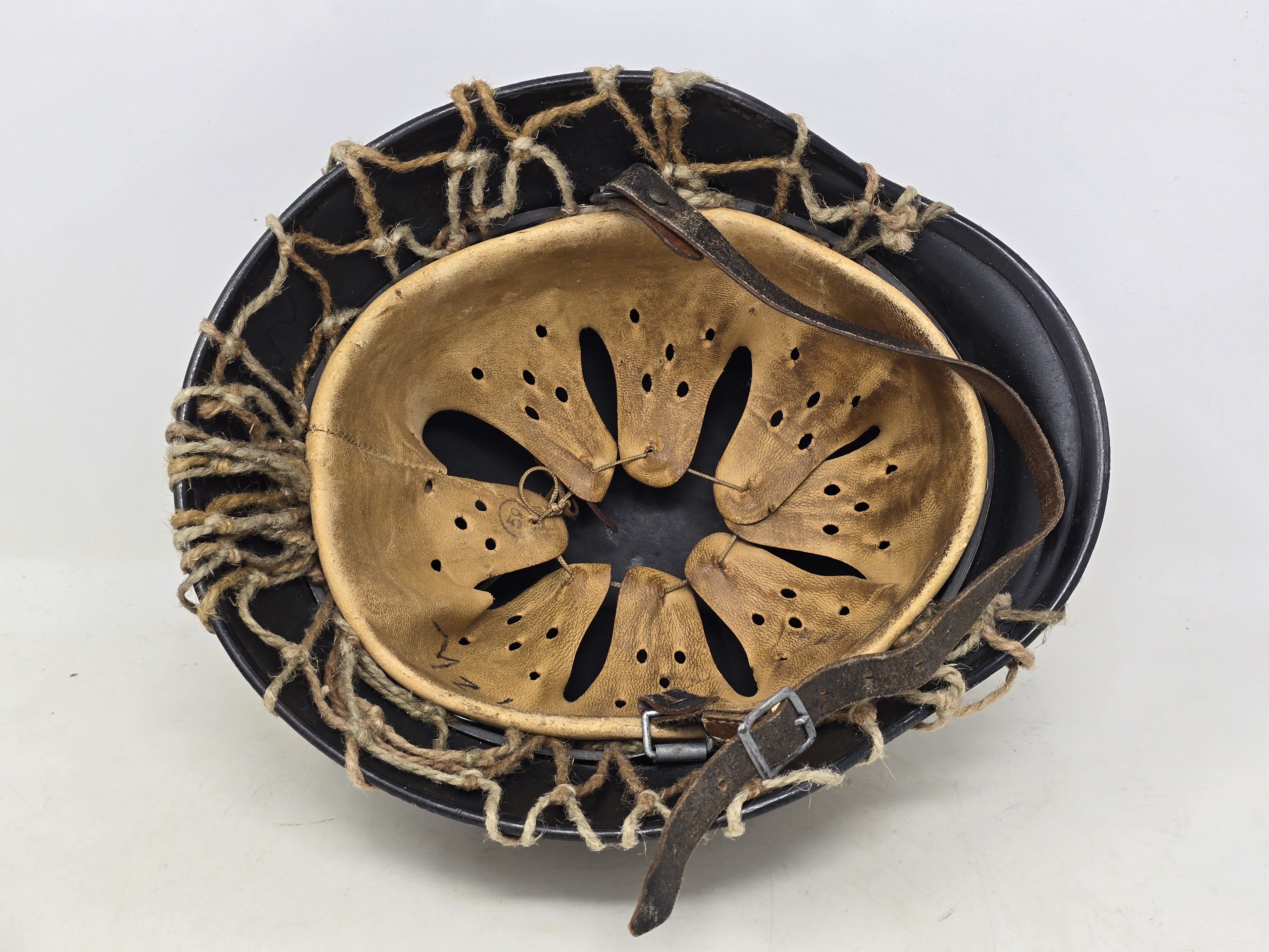 Sharp, Netted QM40 Combat Helmet — image 6