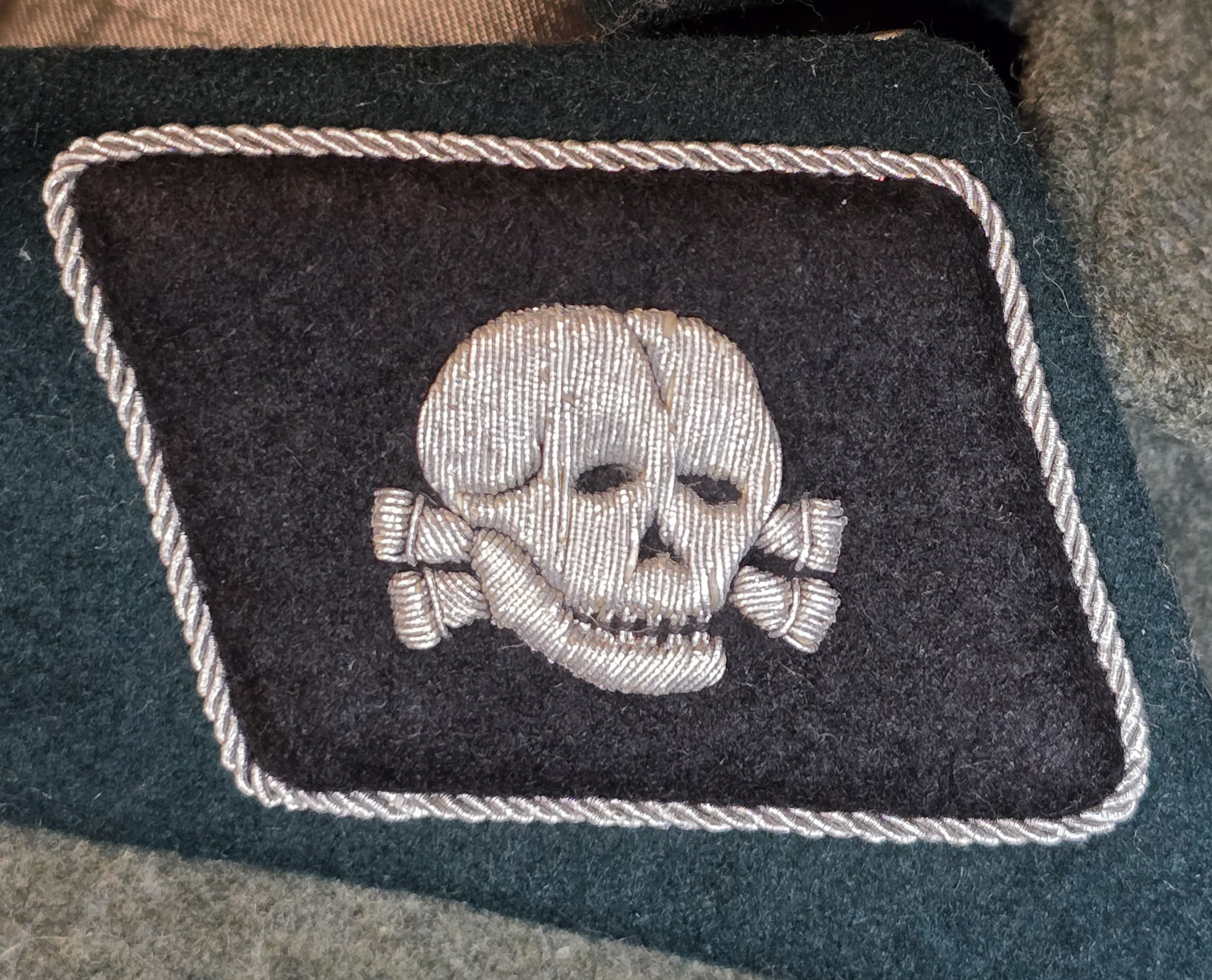 Fine Waffen-SS Totenkopf Officer's Tunic — image 3