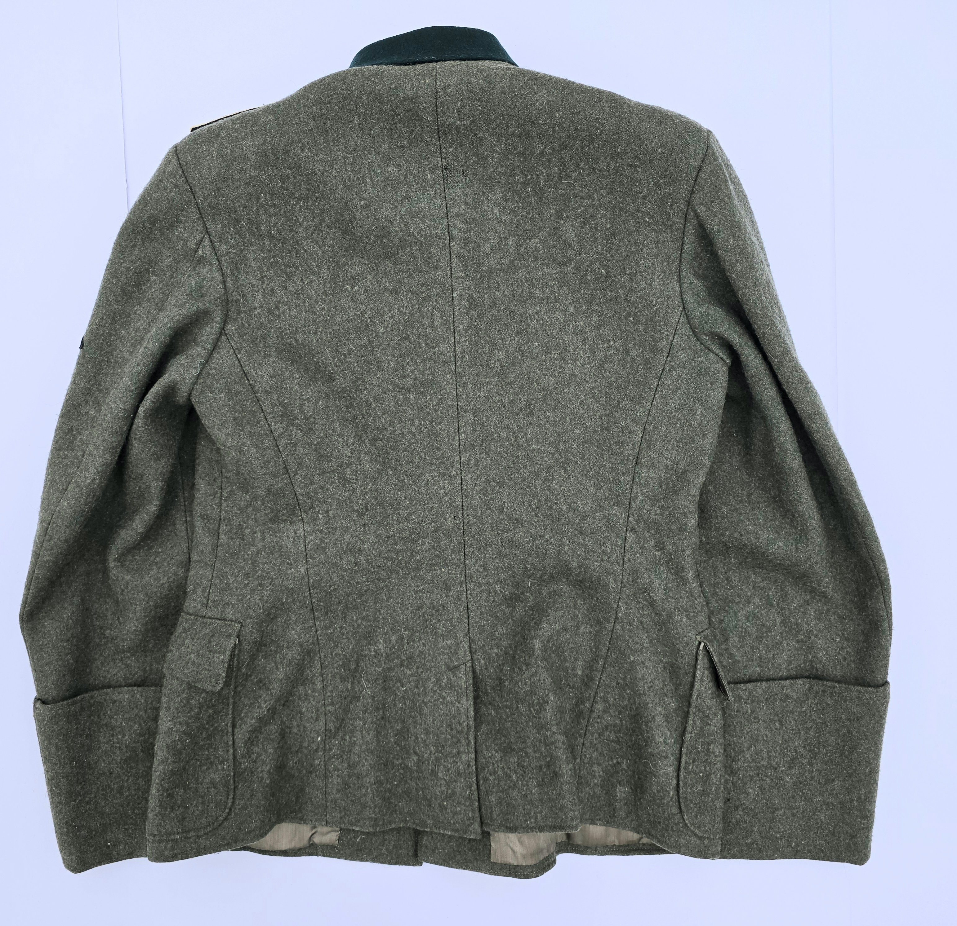 Fine Waffen-SS Totenkopf Officer's Tunic — image 4