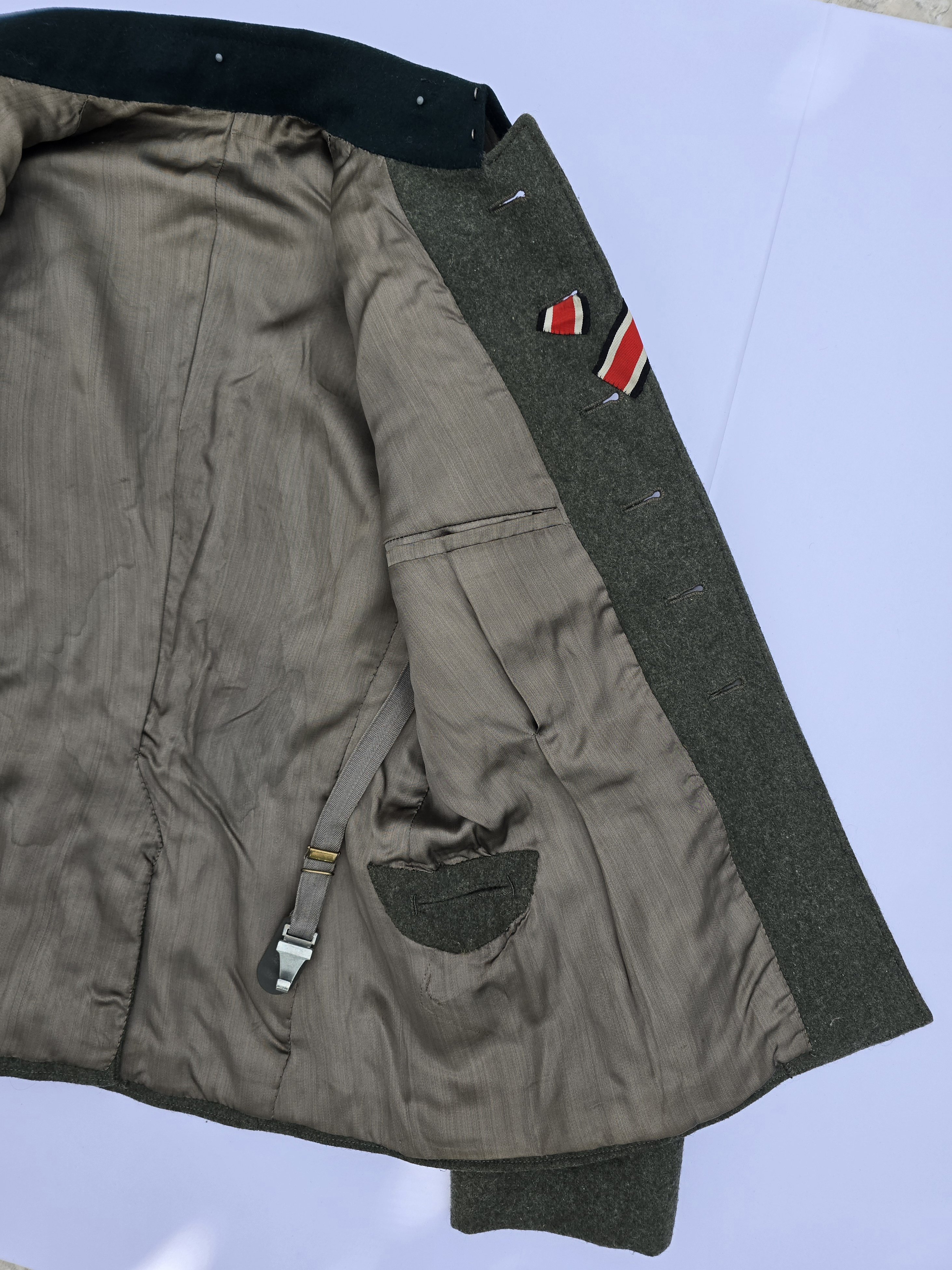 Fine Waffen-SS Totenkopf Officer's Tunic — image 8