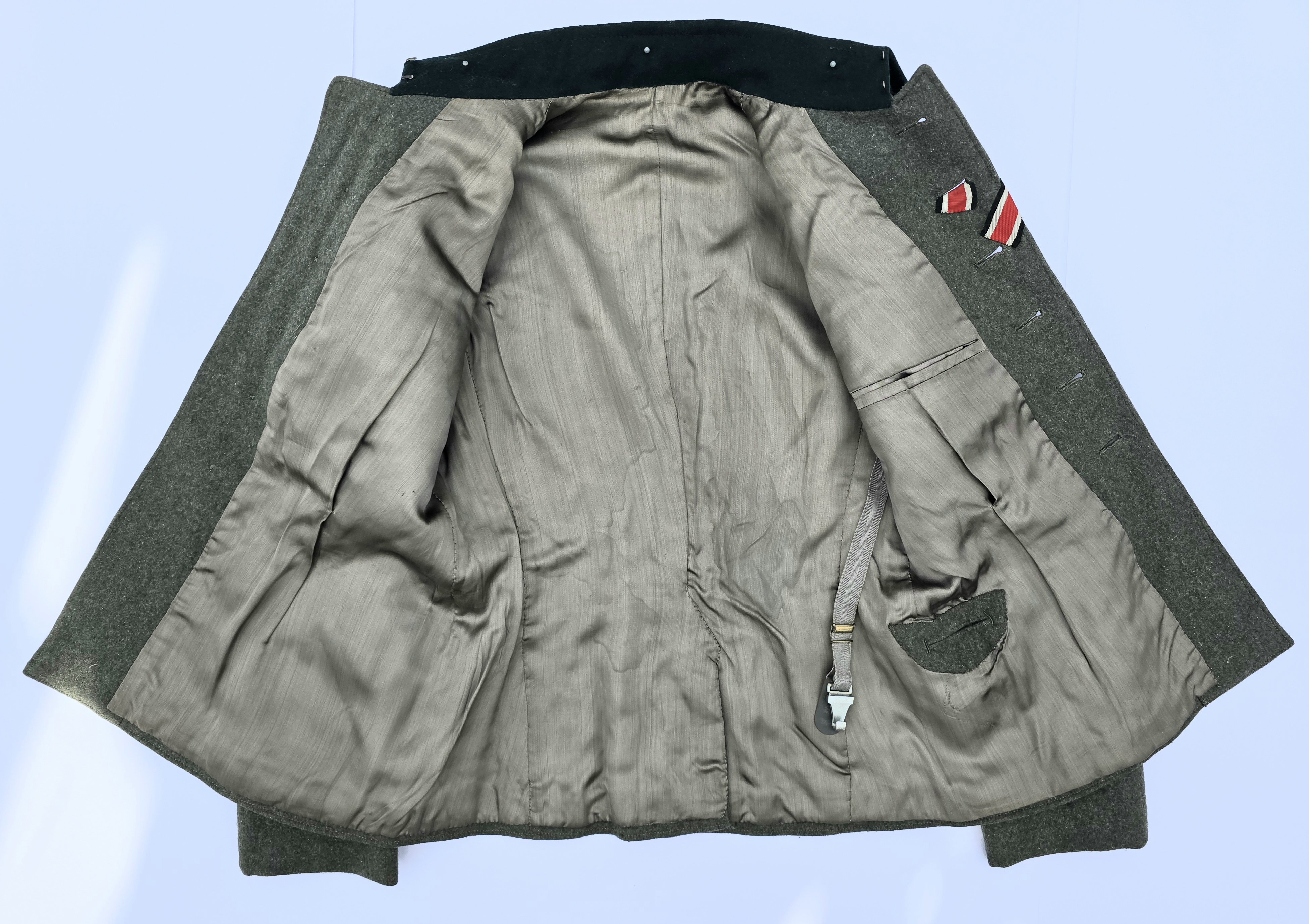 Fine Waffen-SS Totenkopf Officer's Tunic — image 9