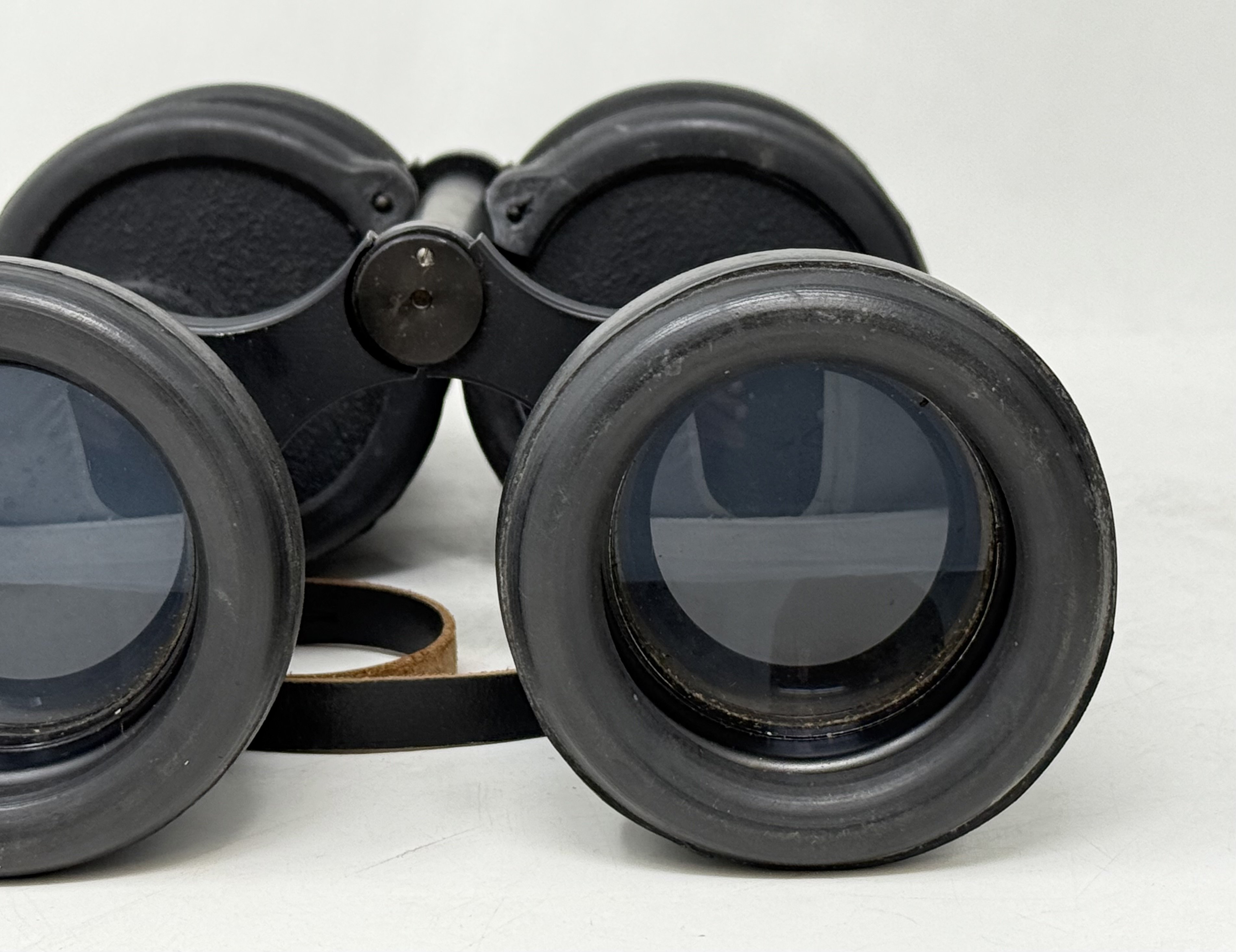 Kriegsmarine Binoculars with Vet Capture Papers — image 12