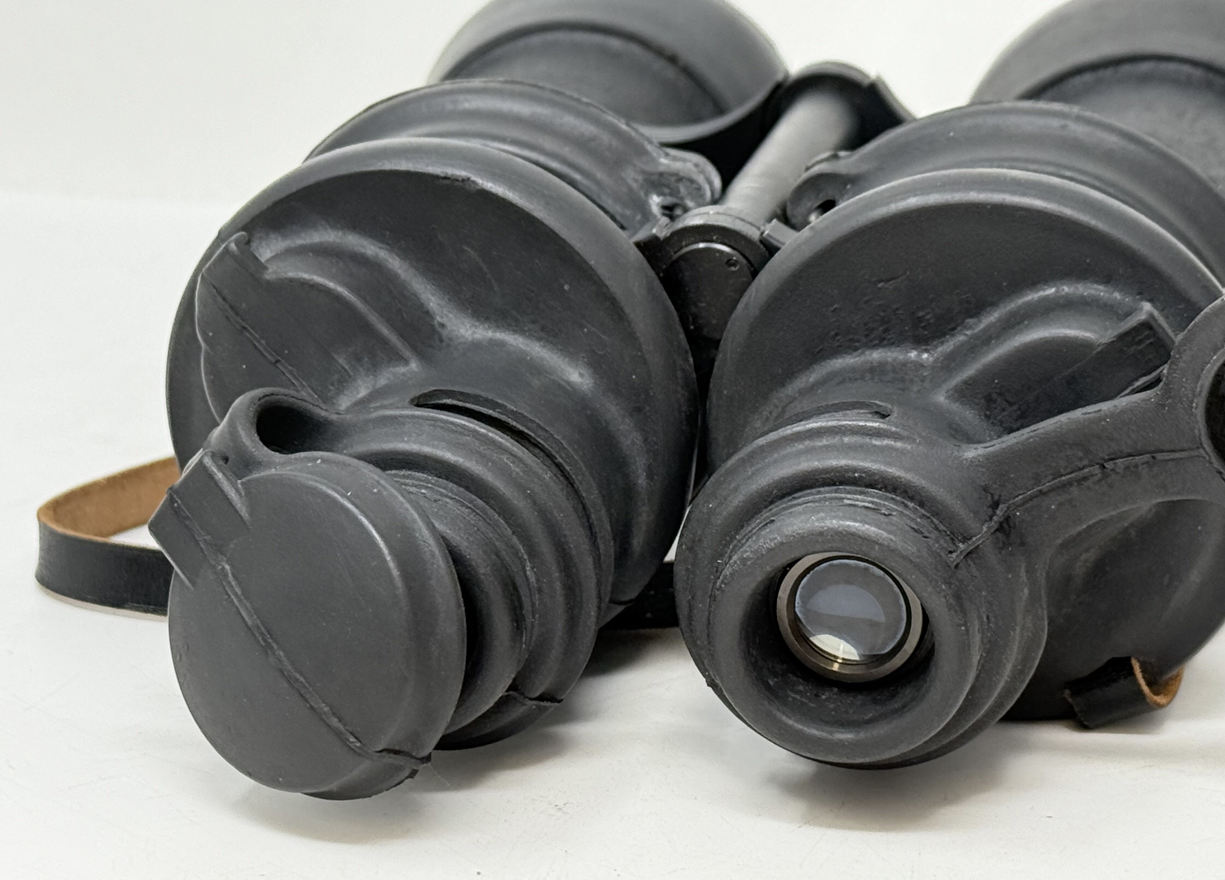 Kriegsmarine Binoculars with Vet Capture Papers — image 8