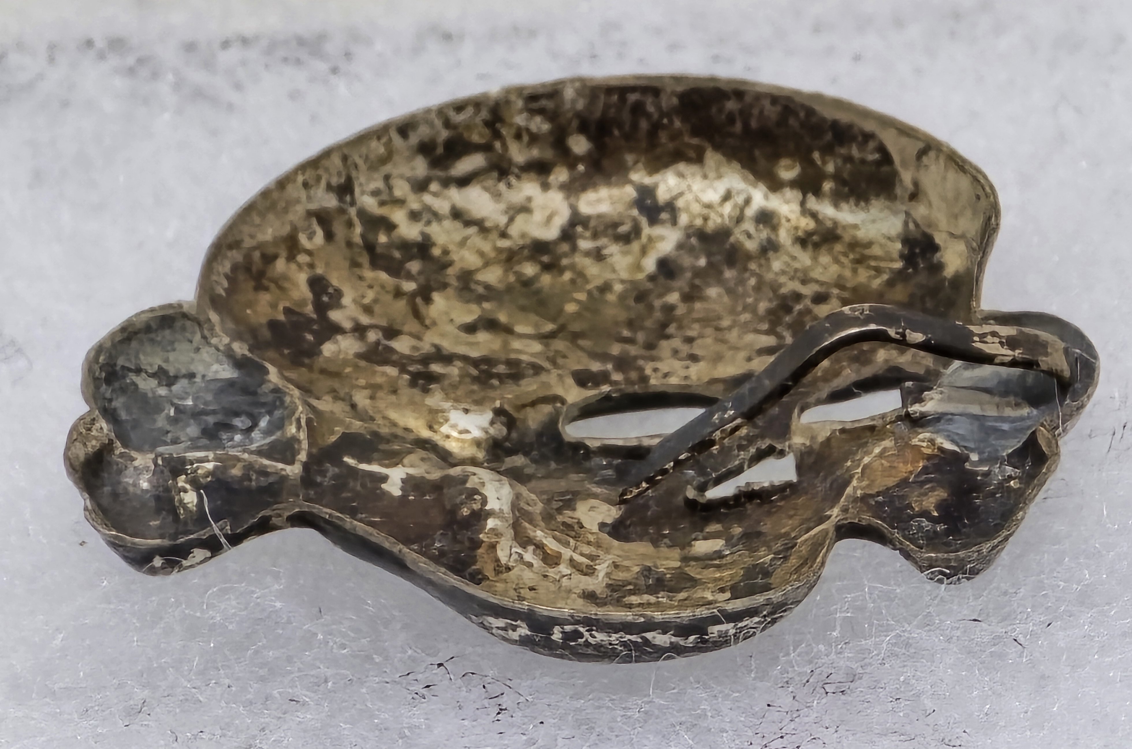 Early Tombak SS Deschler Skull, Unmarked Type — image 3