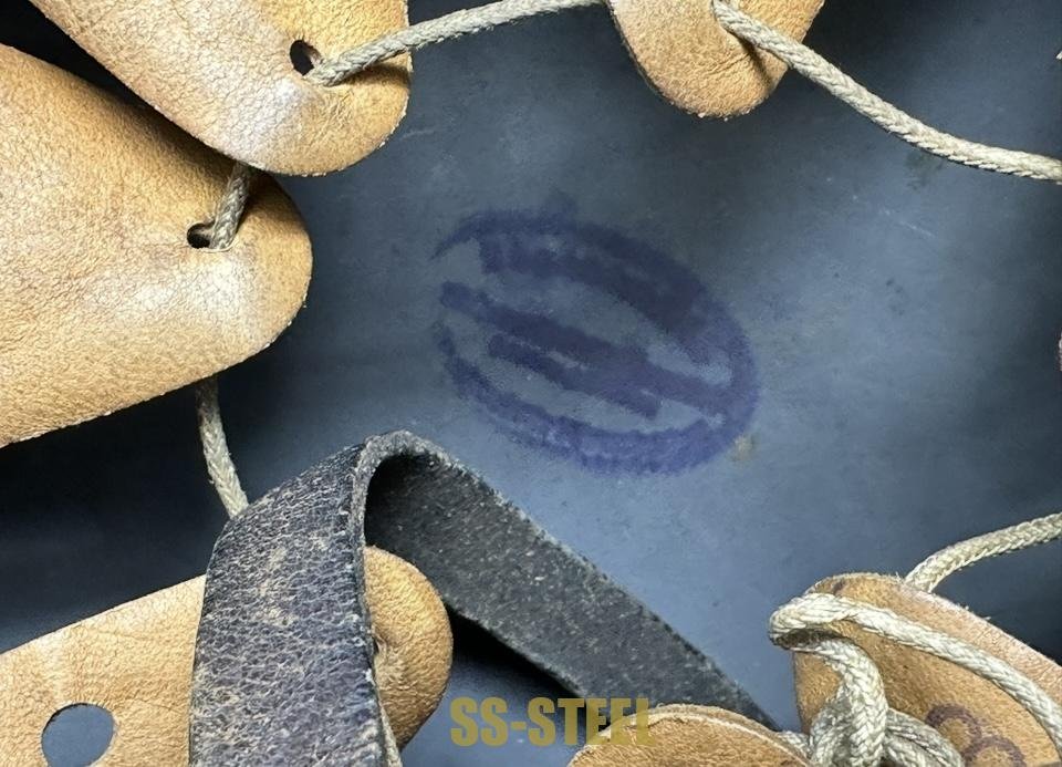 M42 29th Infantry Division Trophy Helmet — image 13