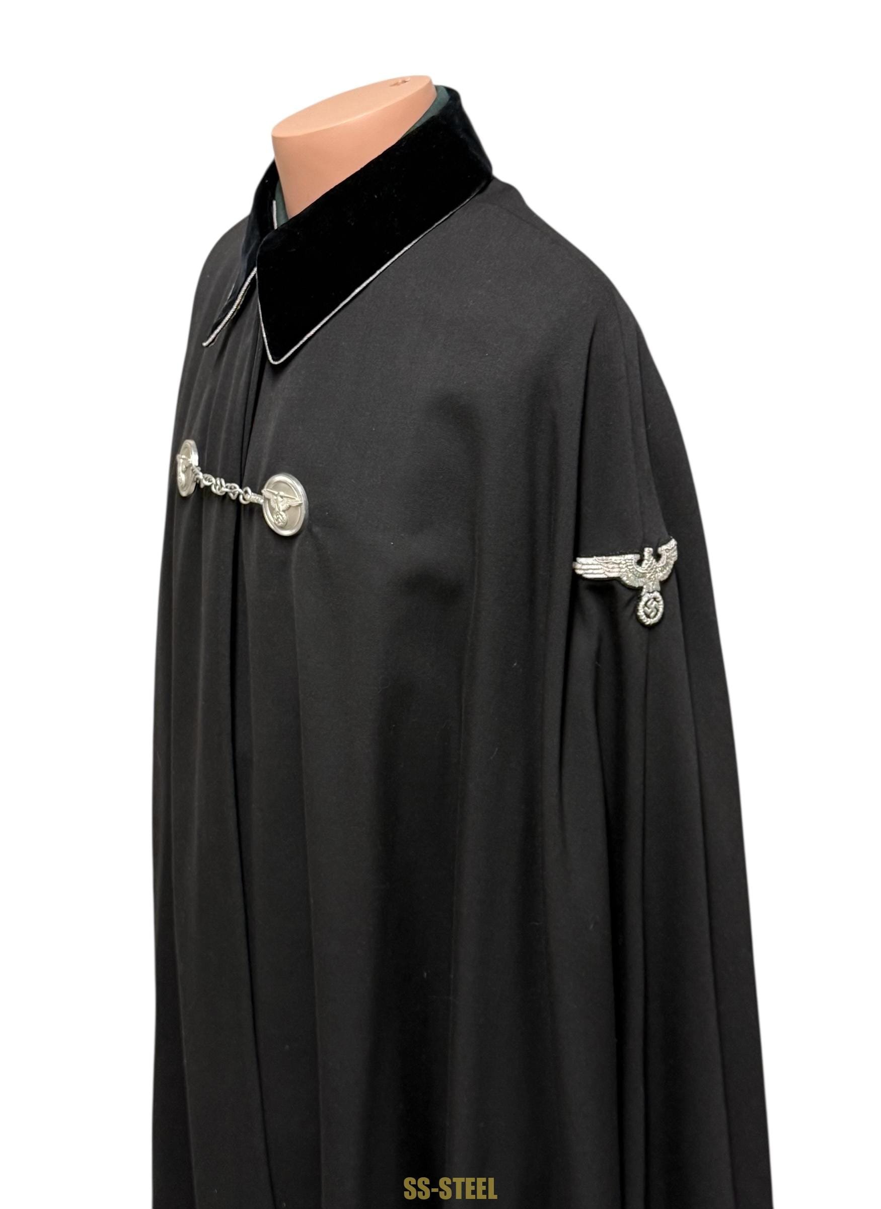 SS-Brigadeführer Curt Ludwig – Formal Uniform Cape (Umhang) — image 7