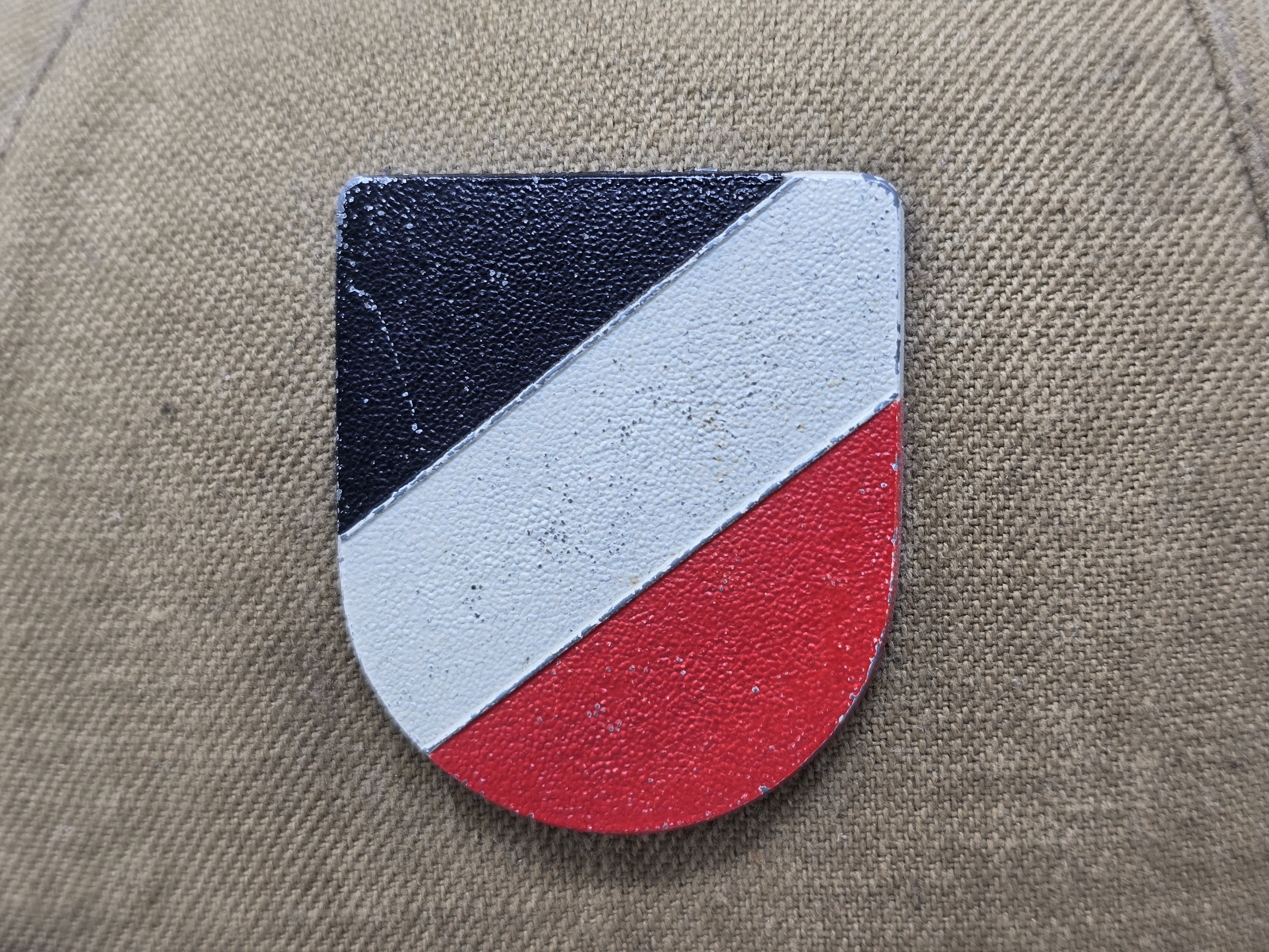 Heer 1st Pattern Tropical Pith Helmet, Badged as Kriegsmarine — image 4