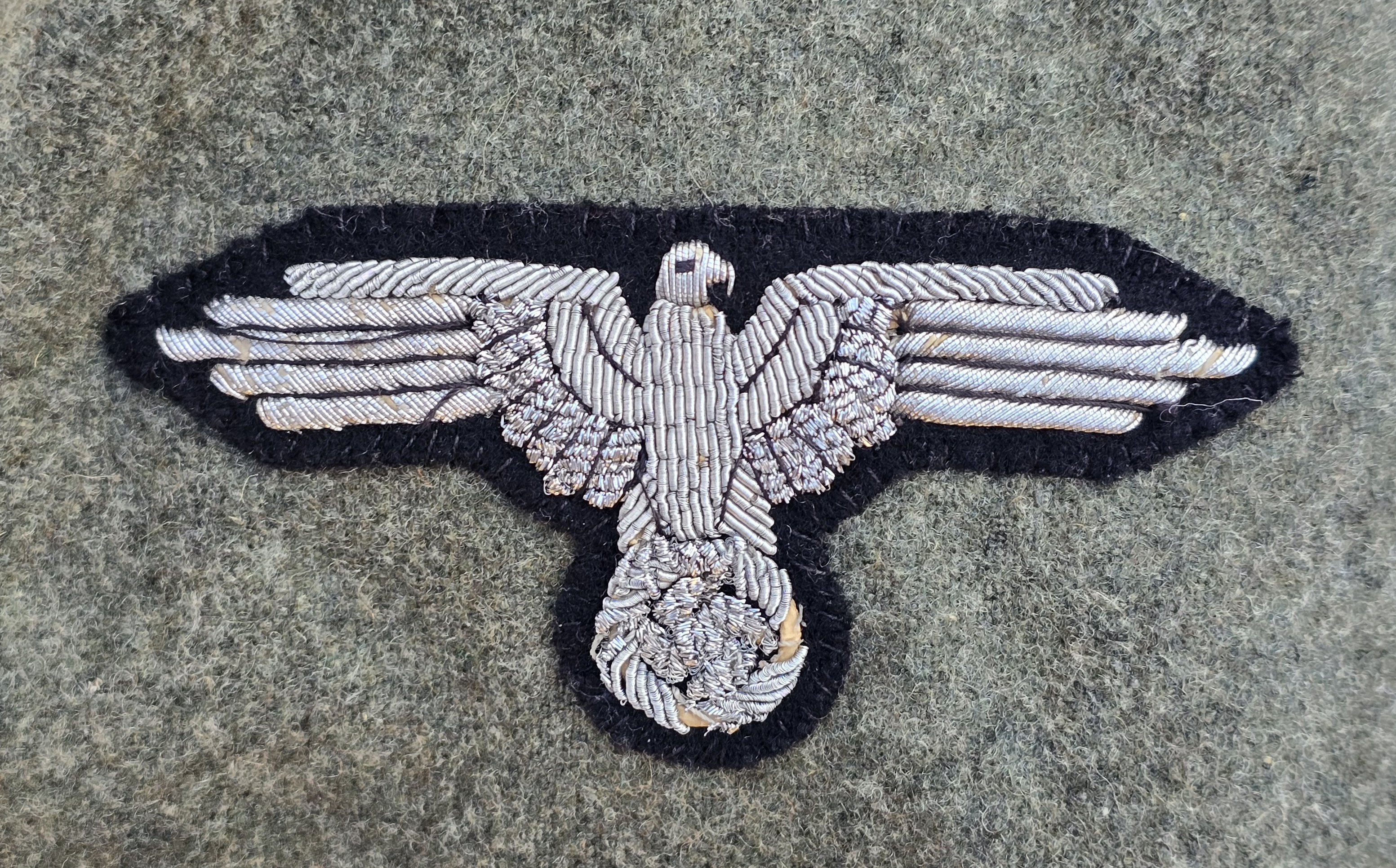 Outstanding Waffen-SS Medical Officer's Combat Tunic — image 13