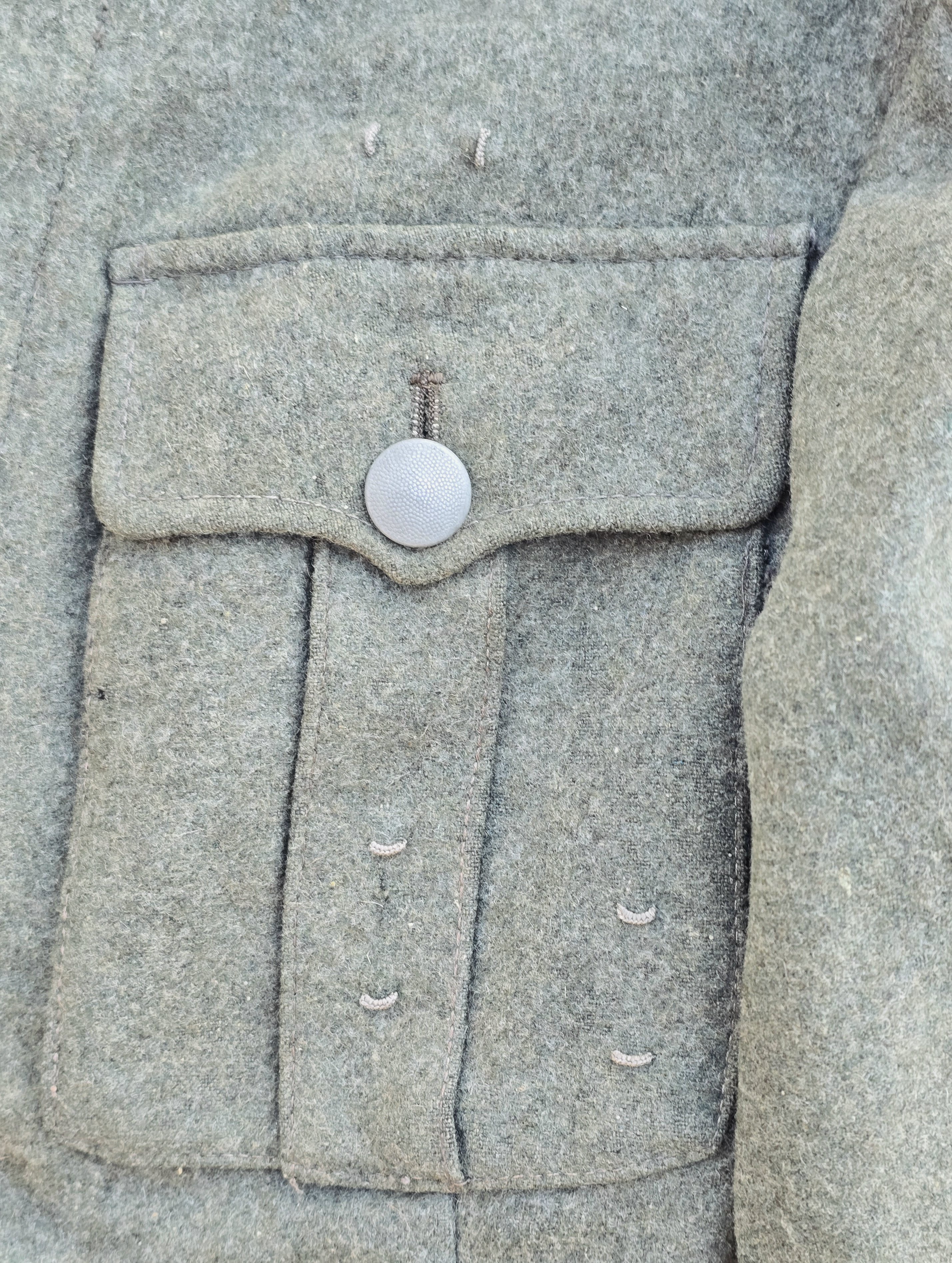 Outstanding Waffen-SS Medical Officer's Combat Tunic — image 8