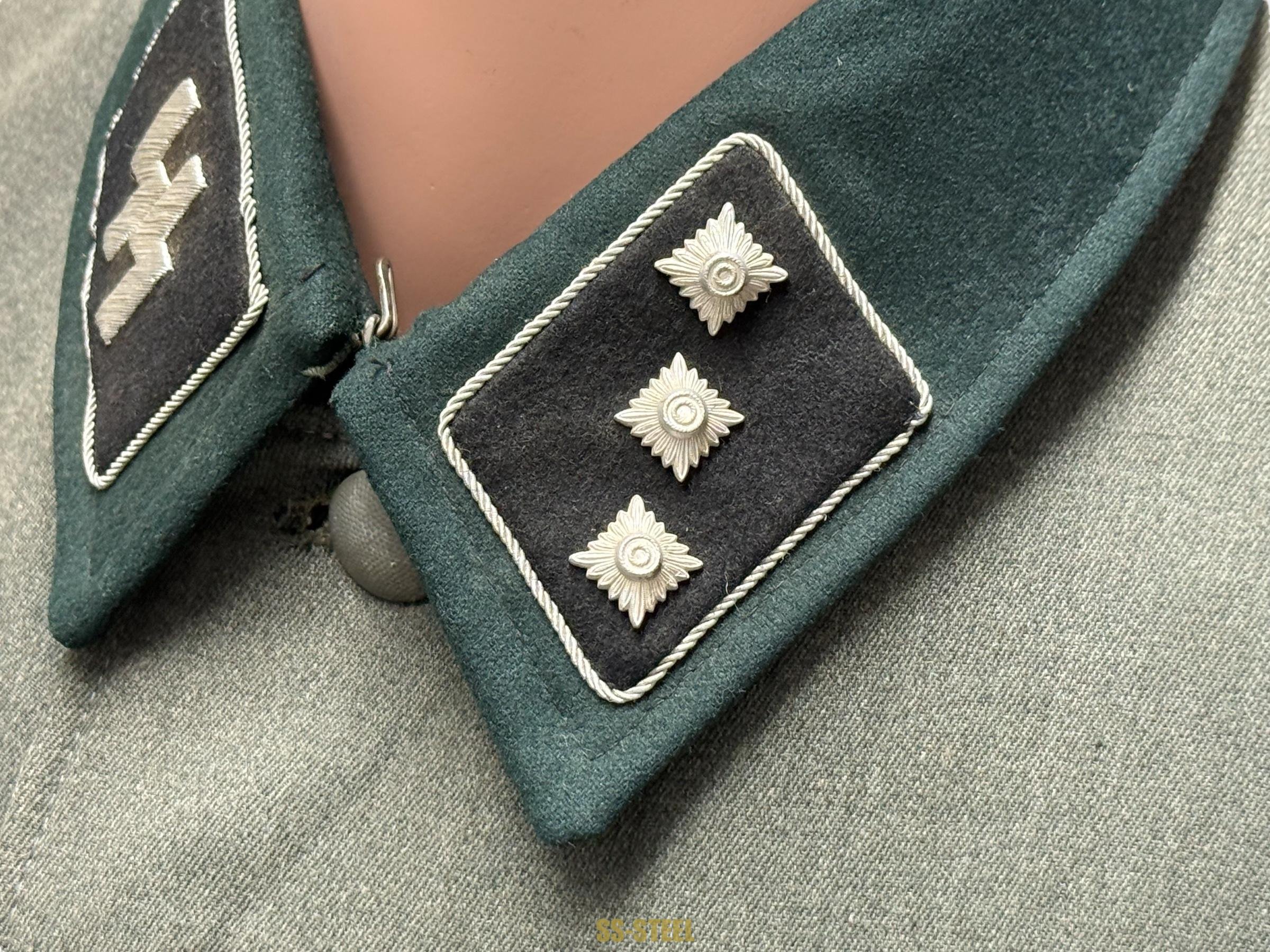 SS-Untersturmführer Officer Uniform Tunic, Highly Decorated — image 10