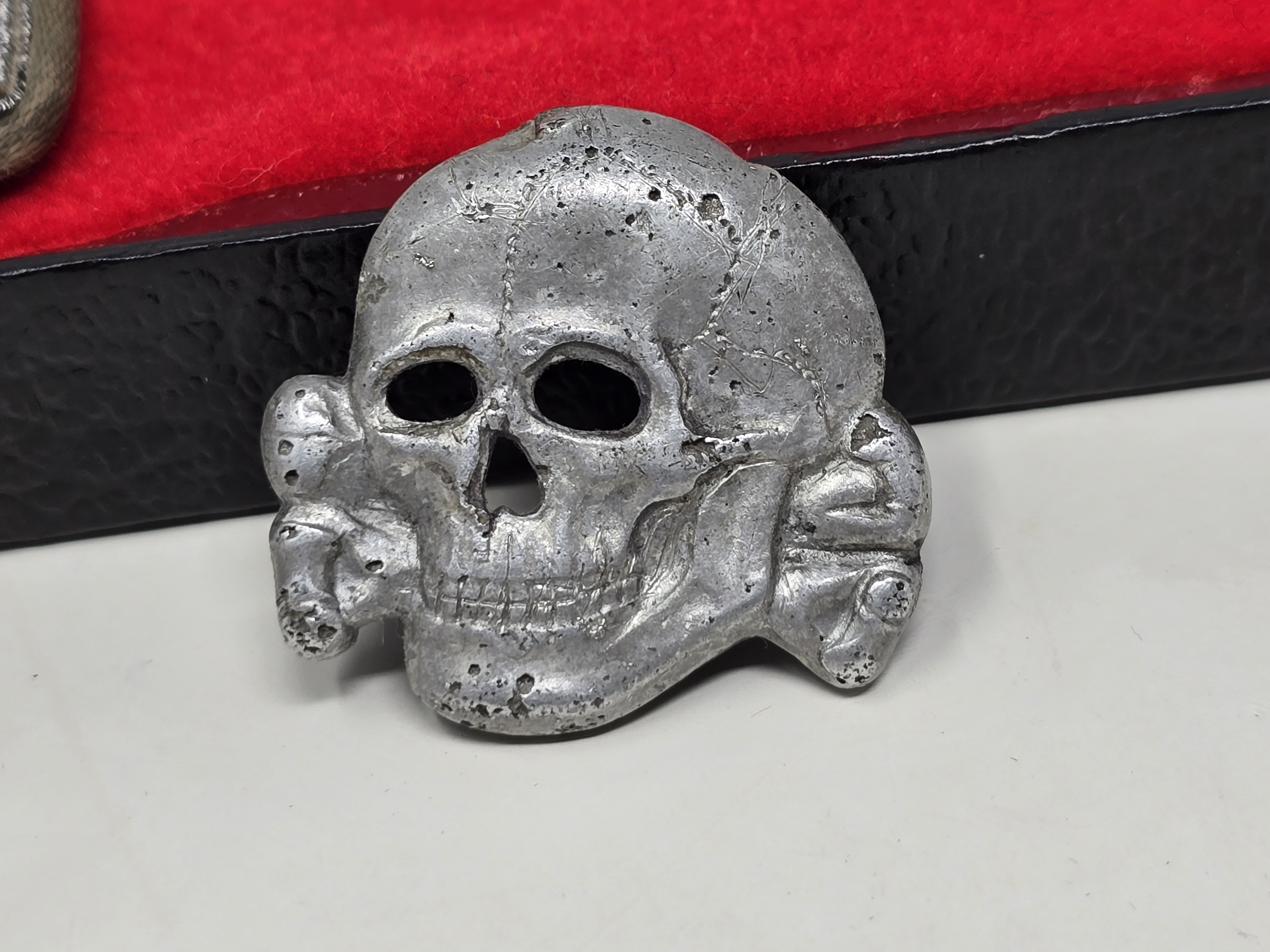 Well-provenanced SS Cut-off Grouping, Feldlazarett — image 10