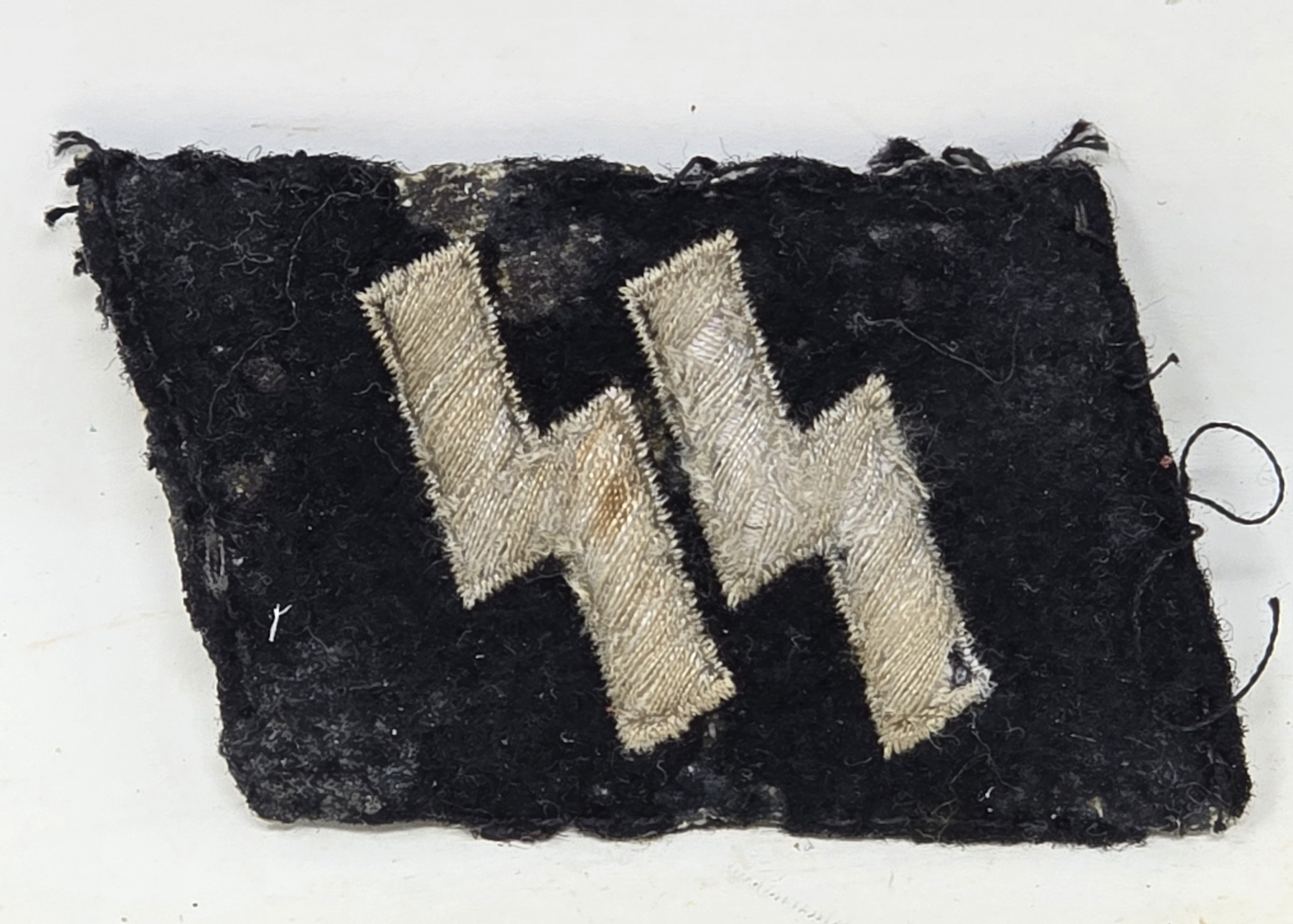 Well-provenanced SS Cut-off Grouping, Feldlazarett — image 8