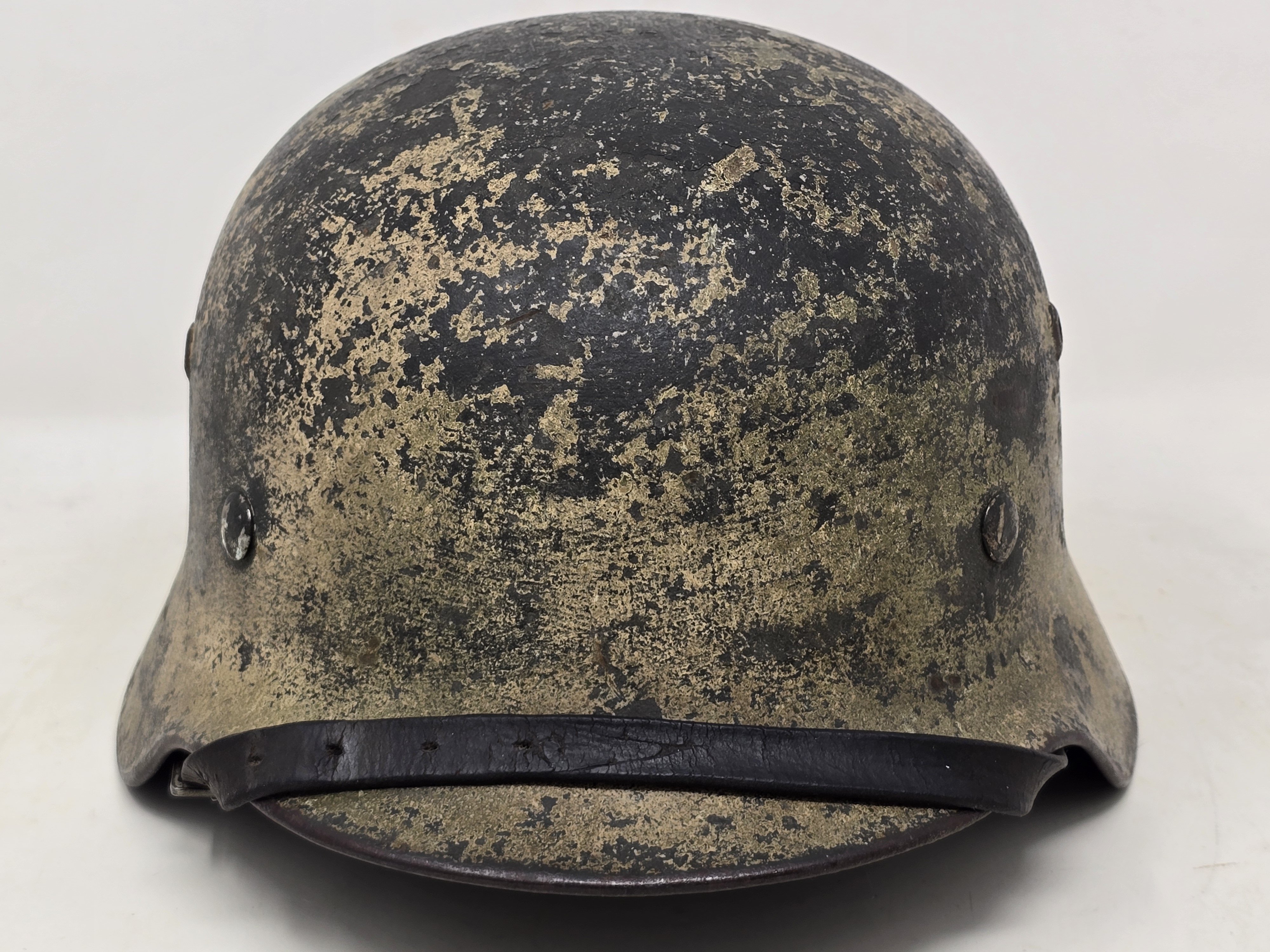 Service Worn Tan Camo M35 Heer Helmet by NS — image 3