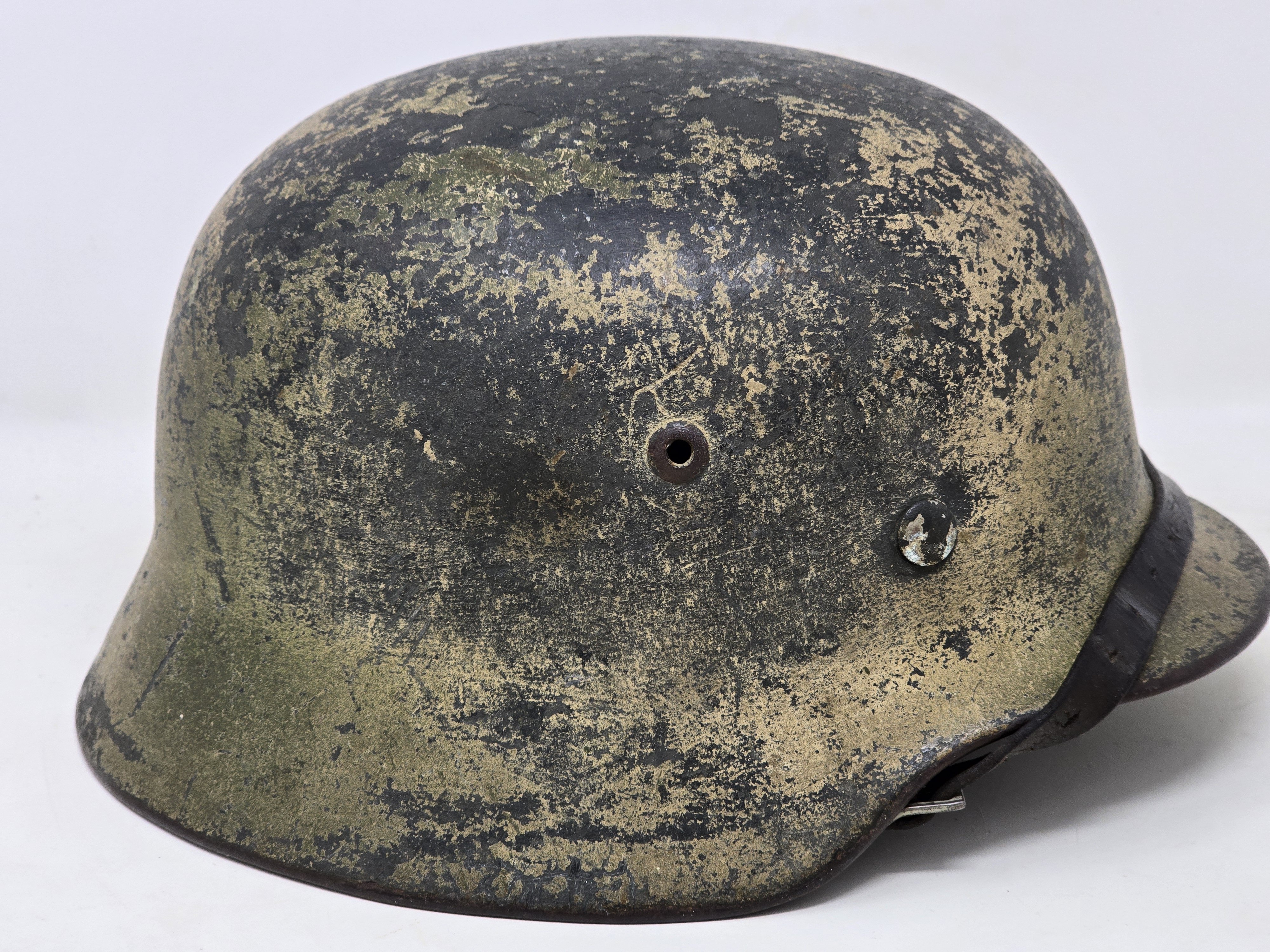 Service Worn Tan Camo M35 Heer Helmet by NS — image 4