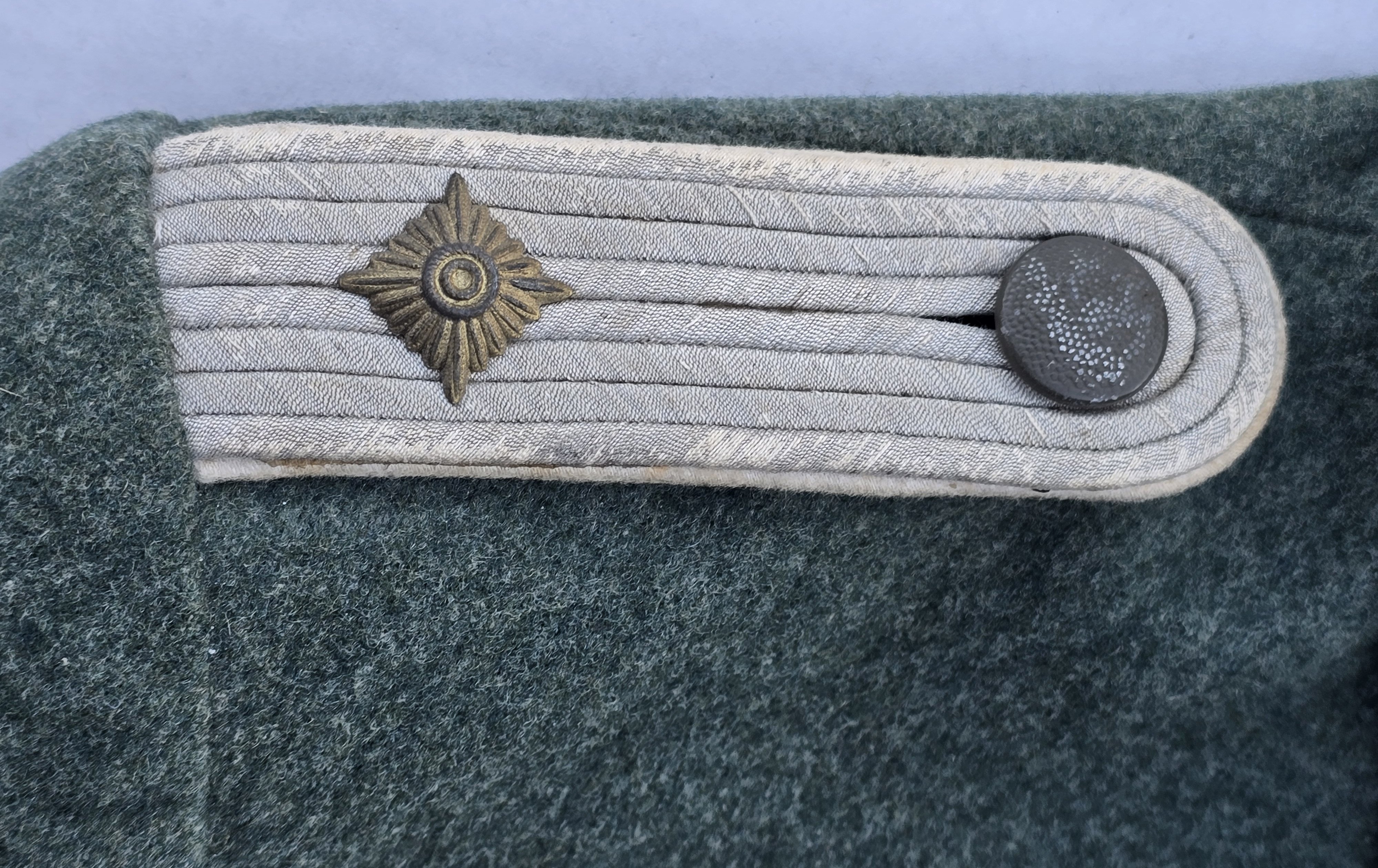 Sharp Heer Infantry Officer's Tunic, 'Oblt. Schupp' — image 4