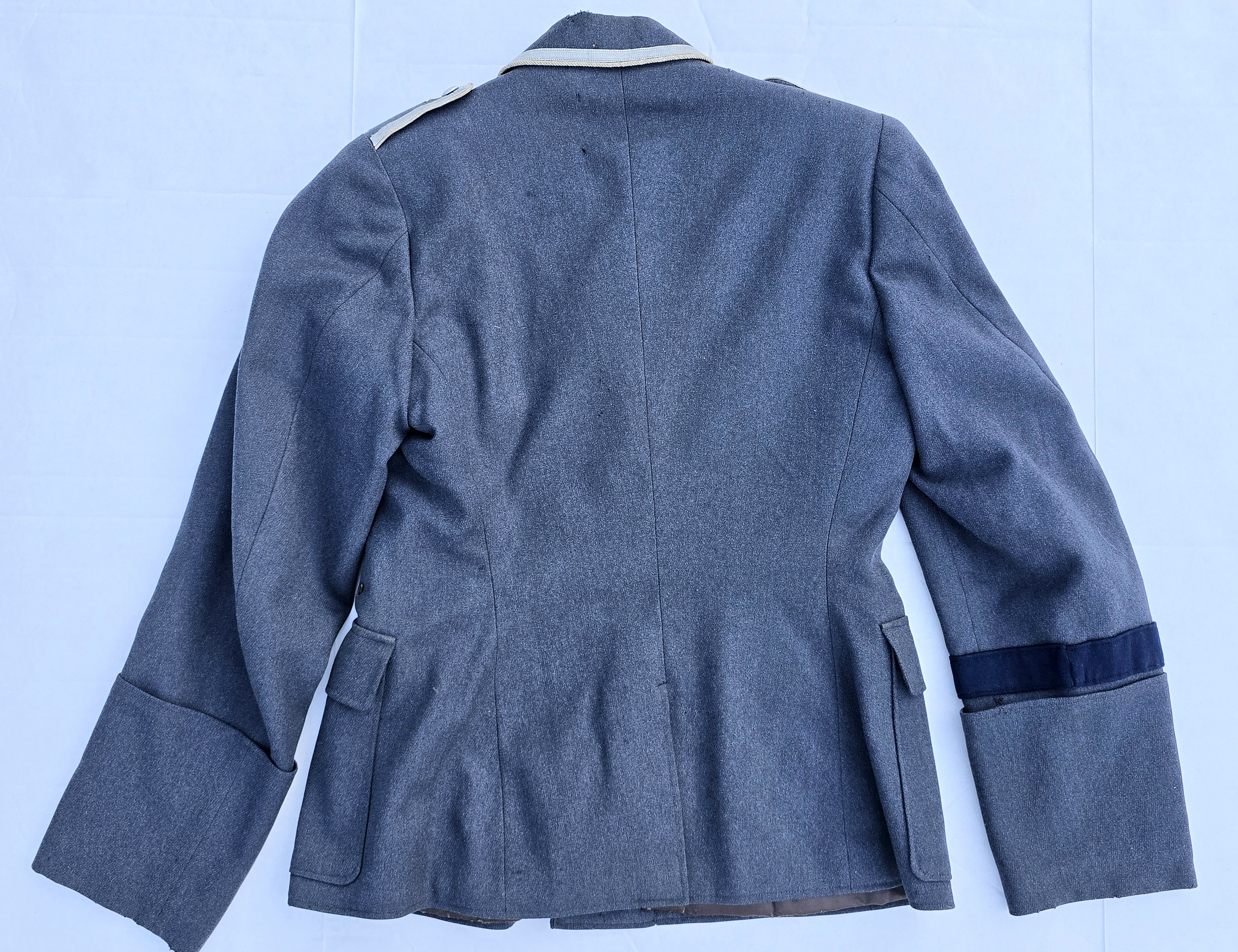 Early, Named Luftwaffe Grenadier NCO Tunic, 'General Göring' — image 9