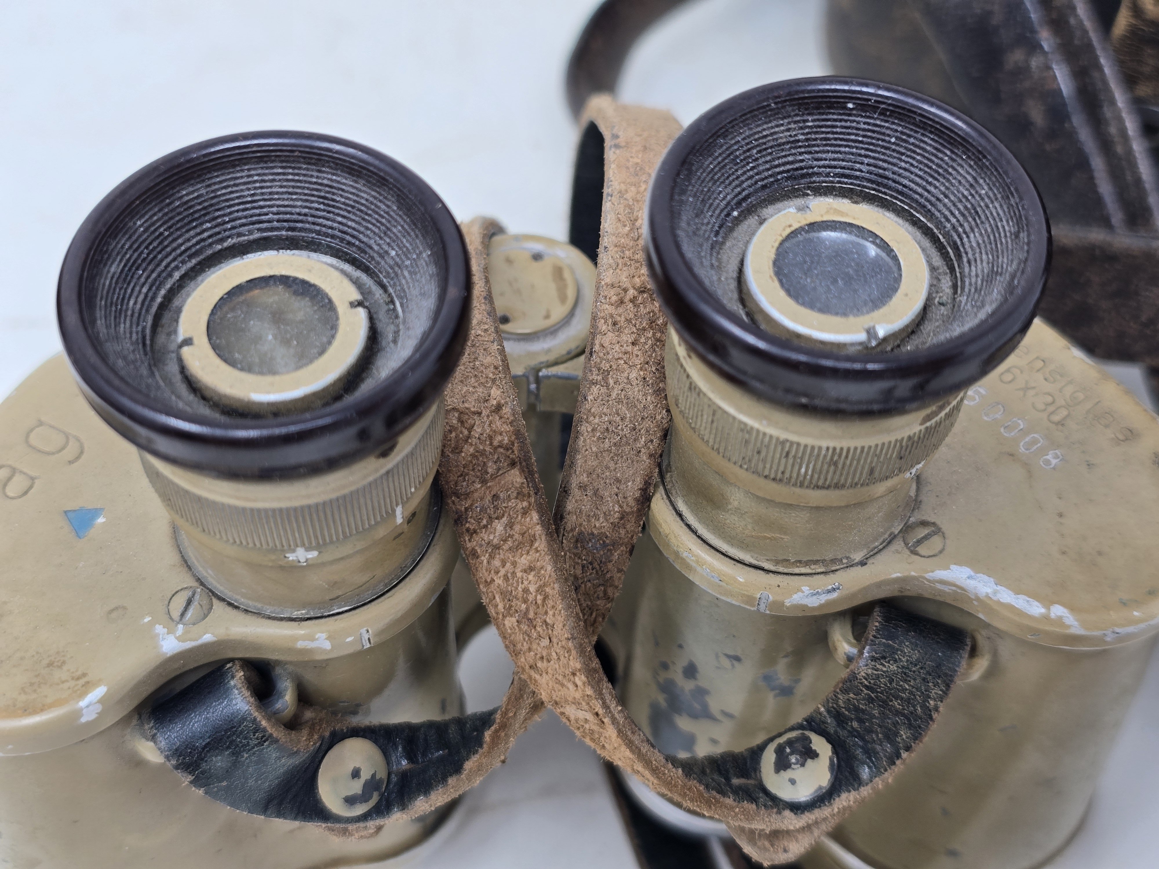 German WWII Tropical Tan Camouflage Binoculars, Vet Bringback — image 5