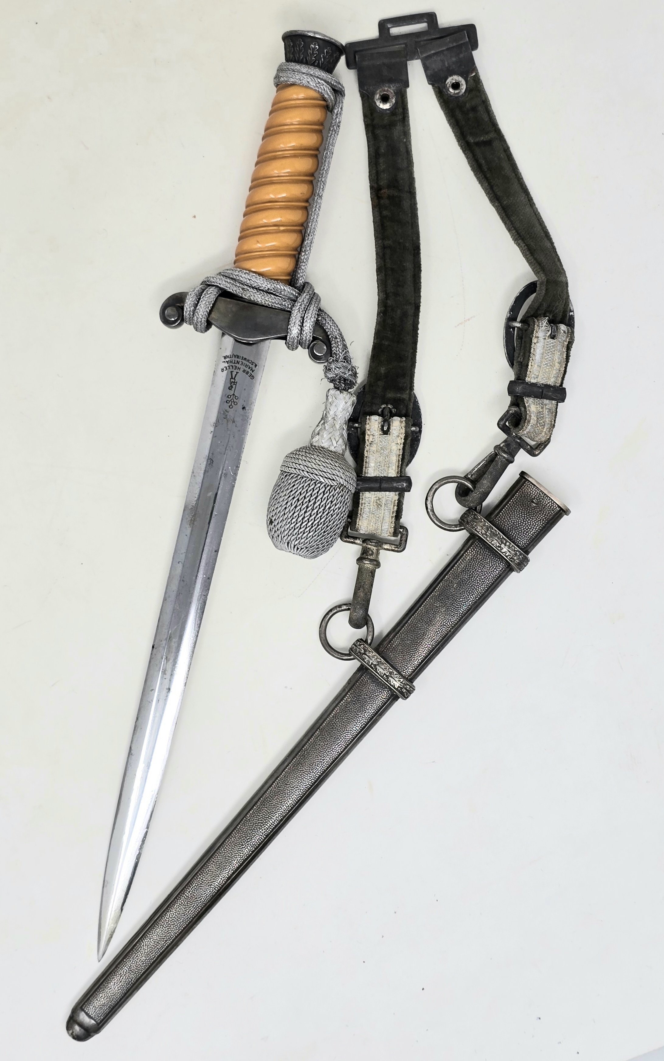 Heer Officer's Dress Dagger — image 2