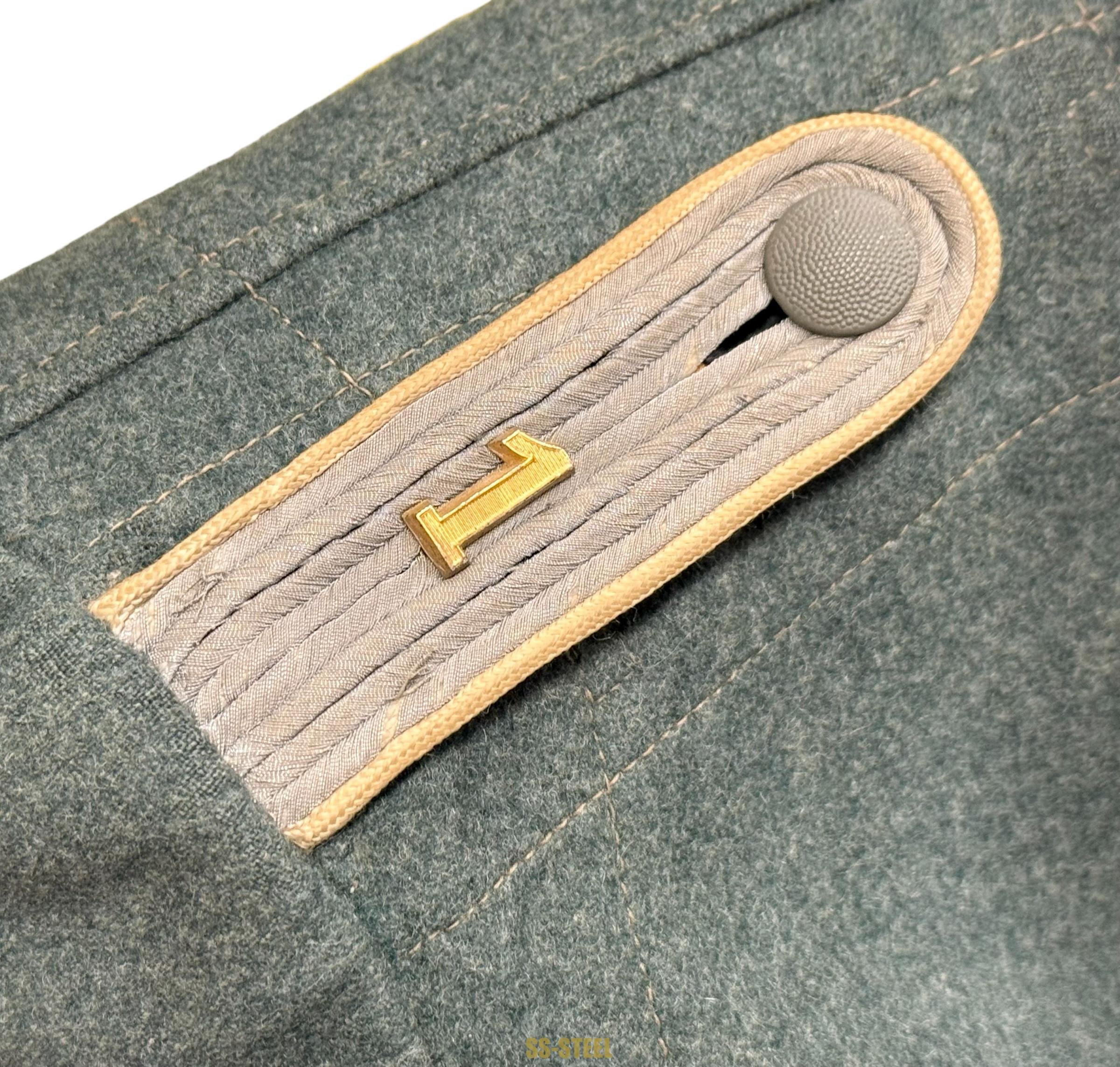 SS-Totenkopf Untersturmführer Combat Tunic — image 11