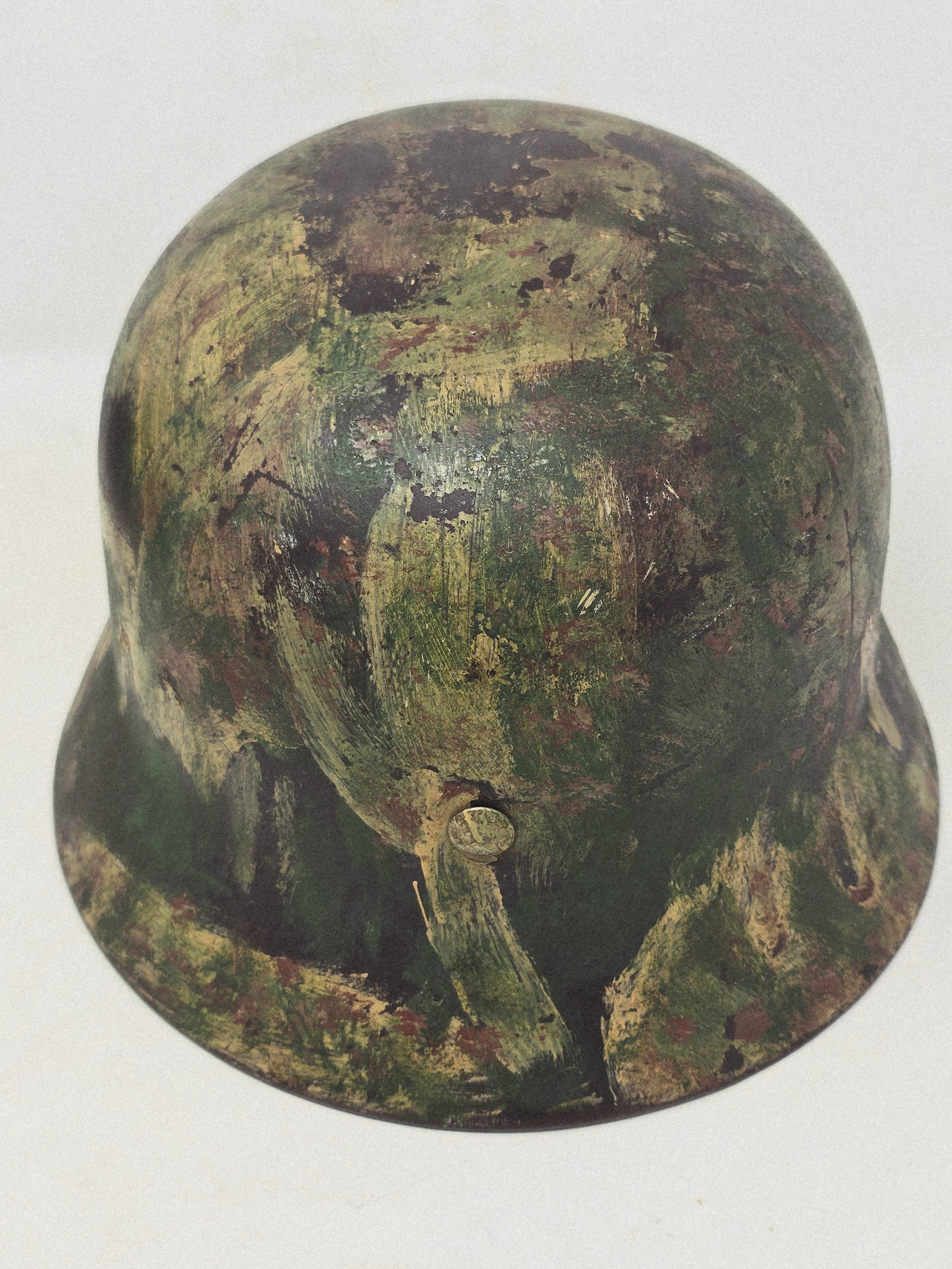 Stunning Luftwaffe M35 Camouflage Helmet — image 4