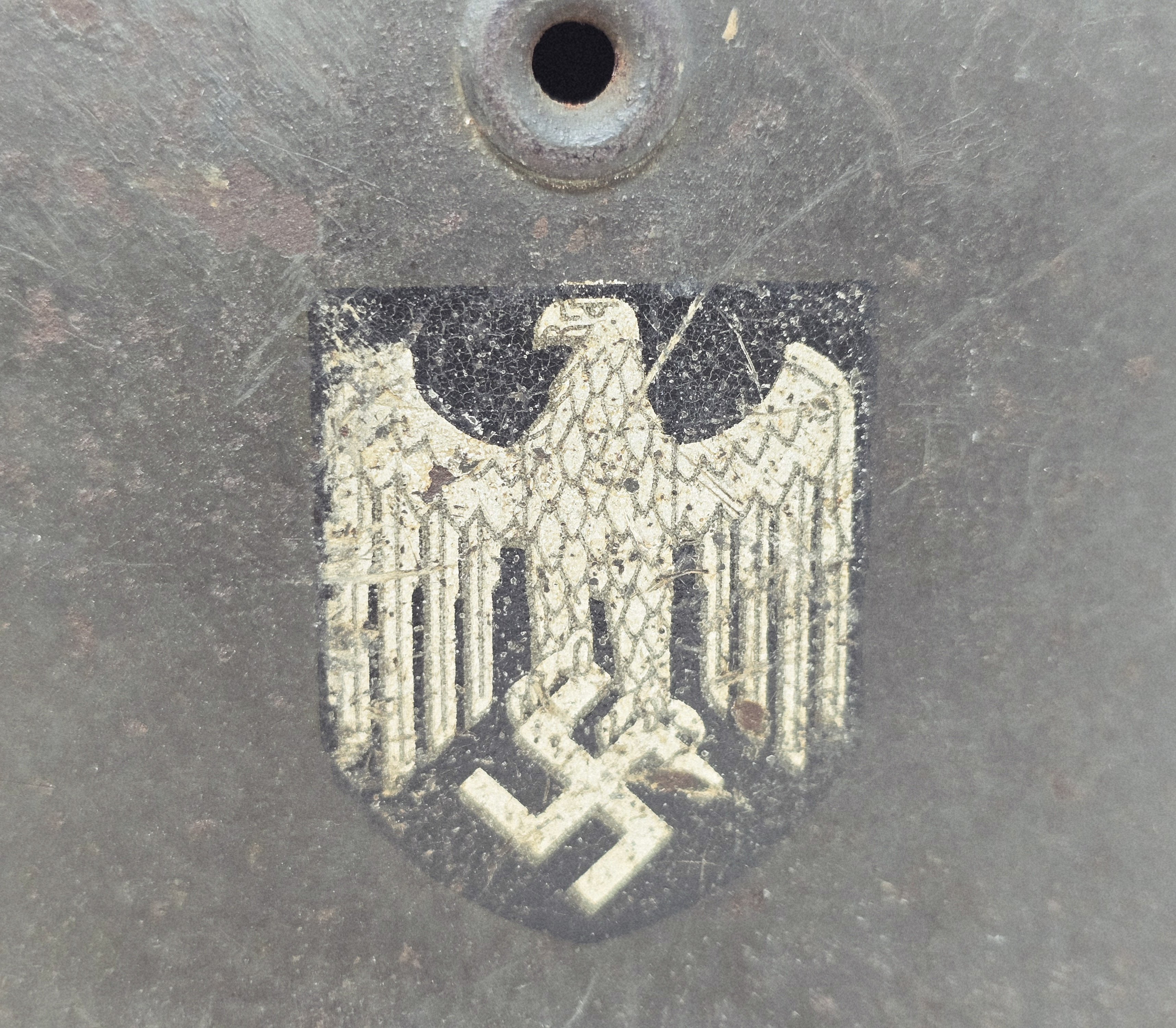 Heer M42 Helmet, Storage Unit Find — image 2