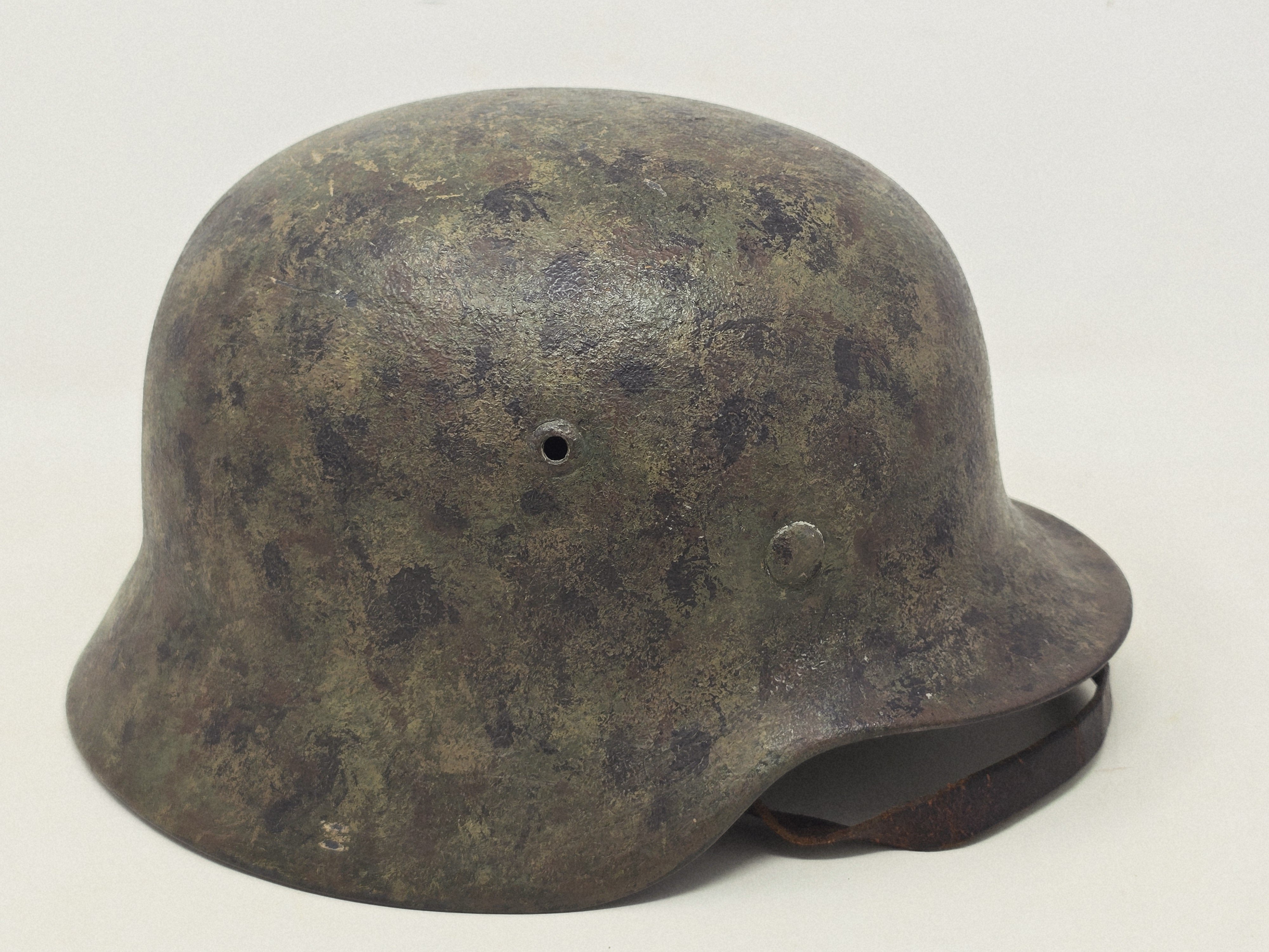 Sharp Camouflage M35/40 Luftwaffe Combat Helmet — image 4
